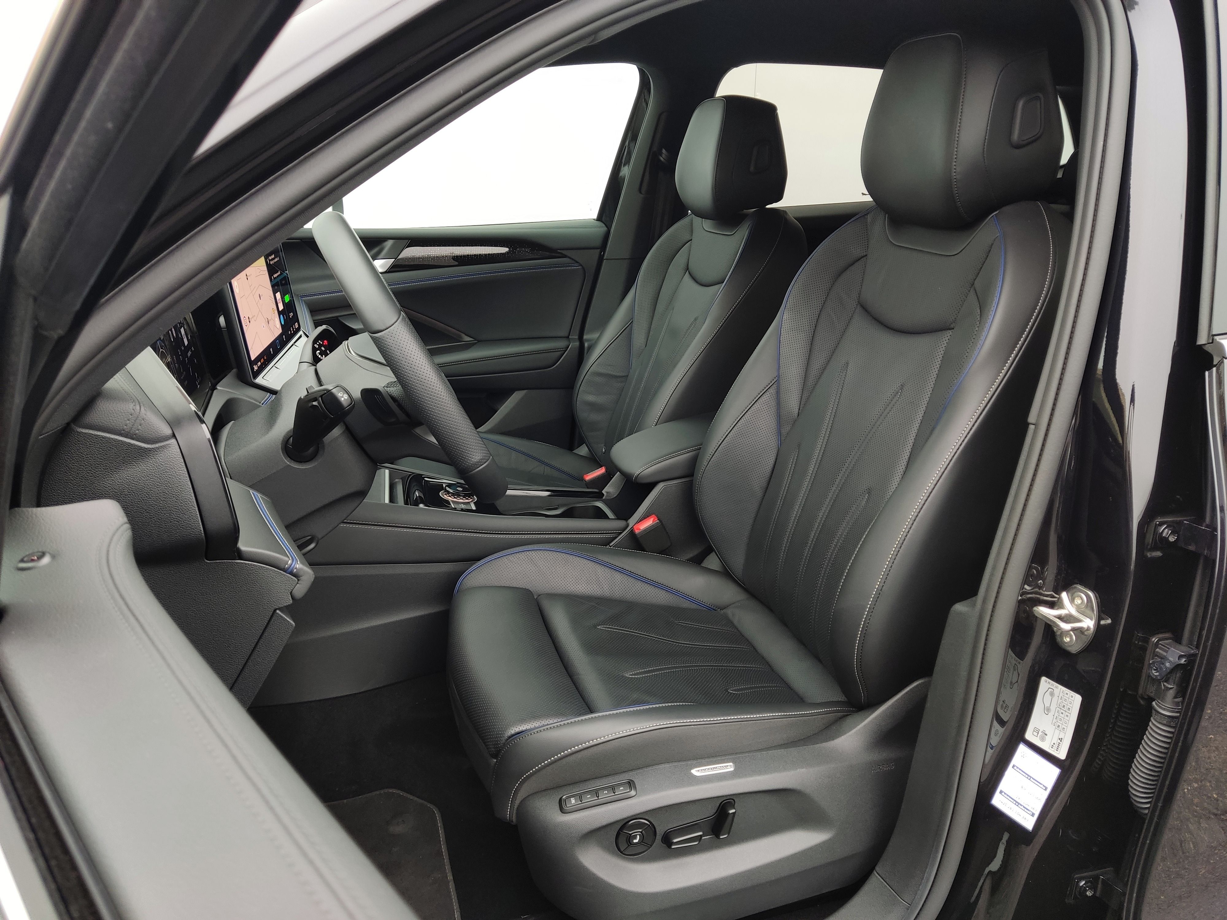 Volkswagen Tiguan, 1.5 TSI eHybrid 200 kW R-Line - fotka 6