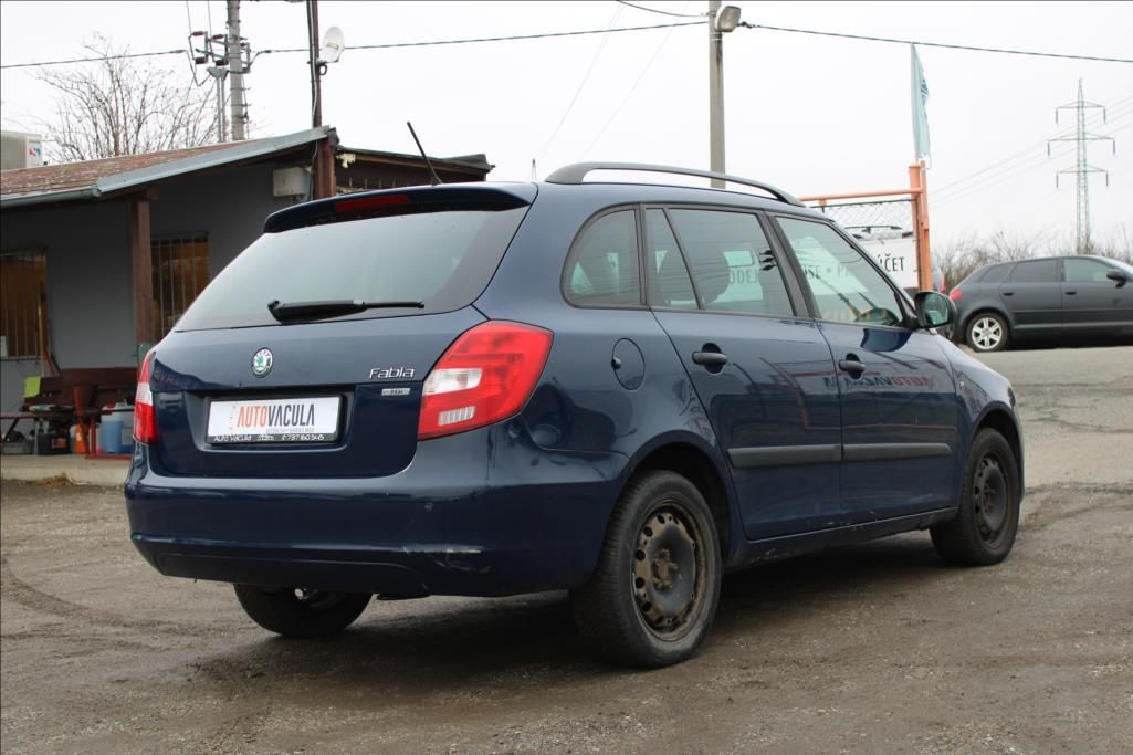 Škoda Fabia, 1,6 TDi  KLIMA, STK 11/2026 - fotka 5