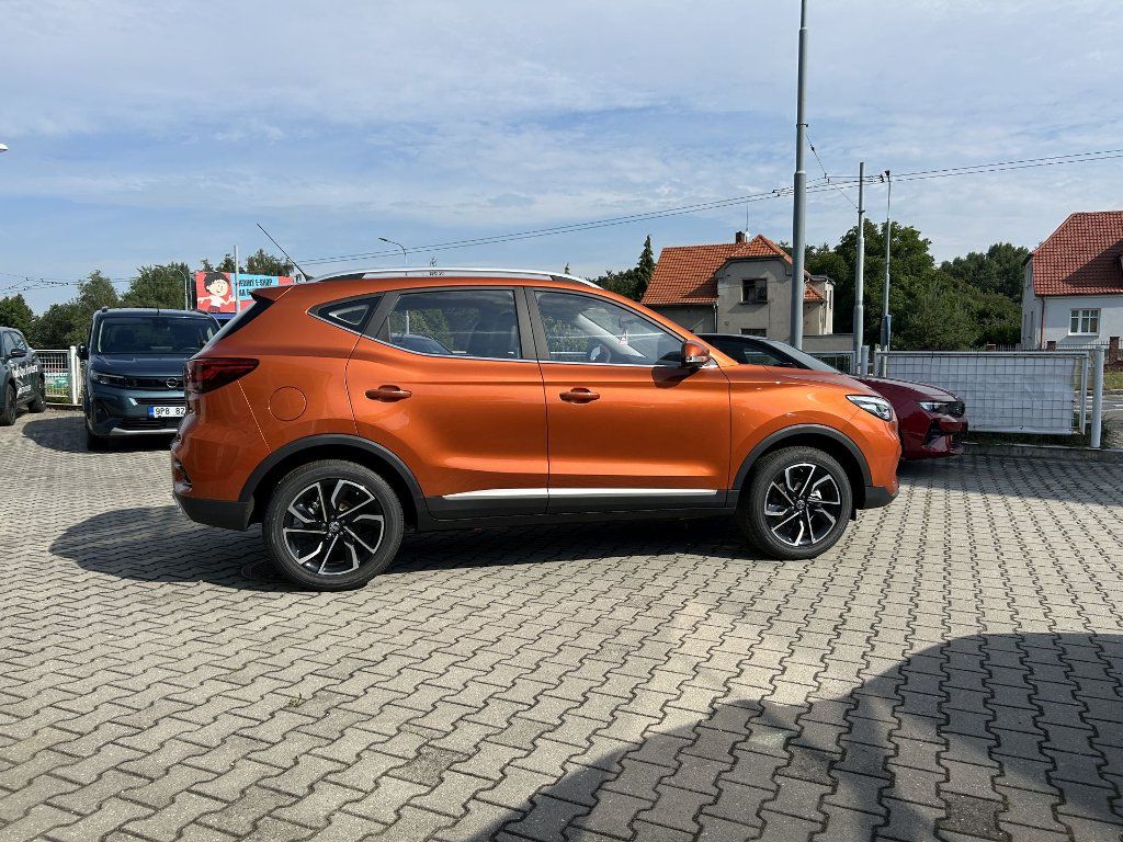 MG ZS, Emotion Plus 1,5i 78kW - fotka 5