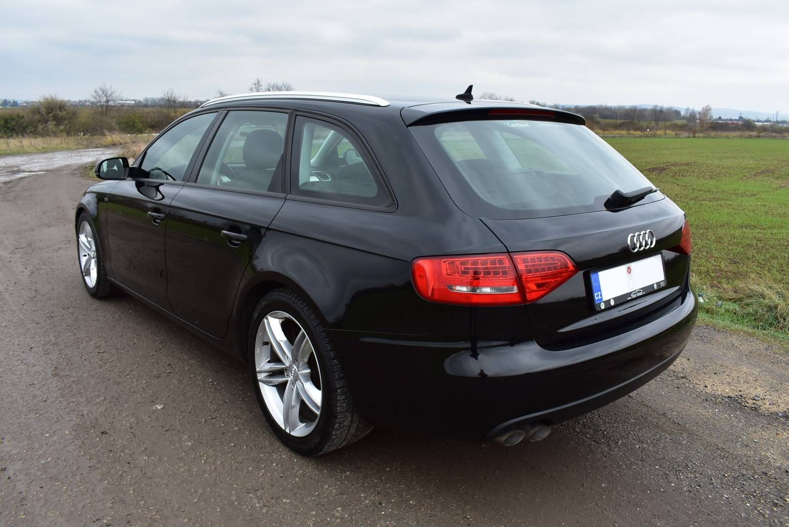 Audi A4 Avant, 2,0 TDI S-LINE,NAVI,SERVISKA - fotka 3
