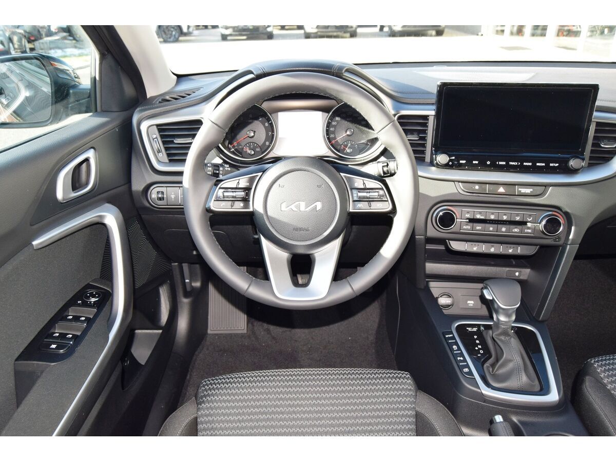 Kia Cee´d, SW 1,5 T-GDi 7DCT TOP - fotka 6