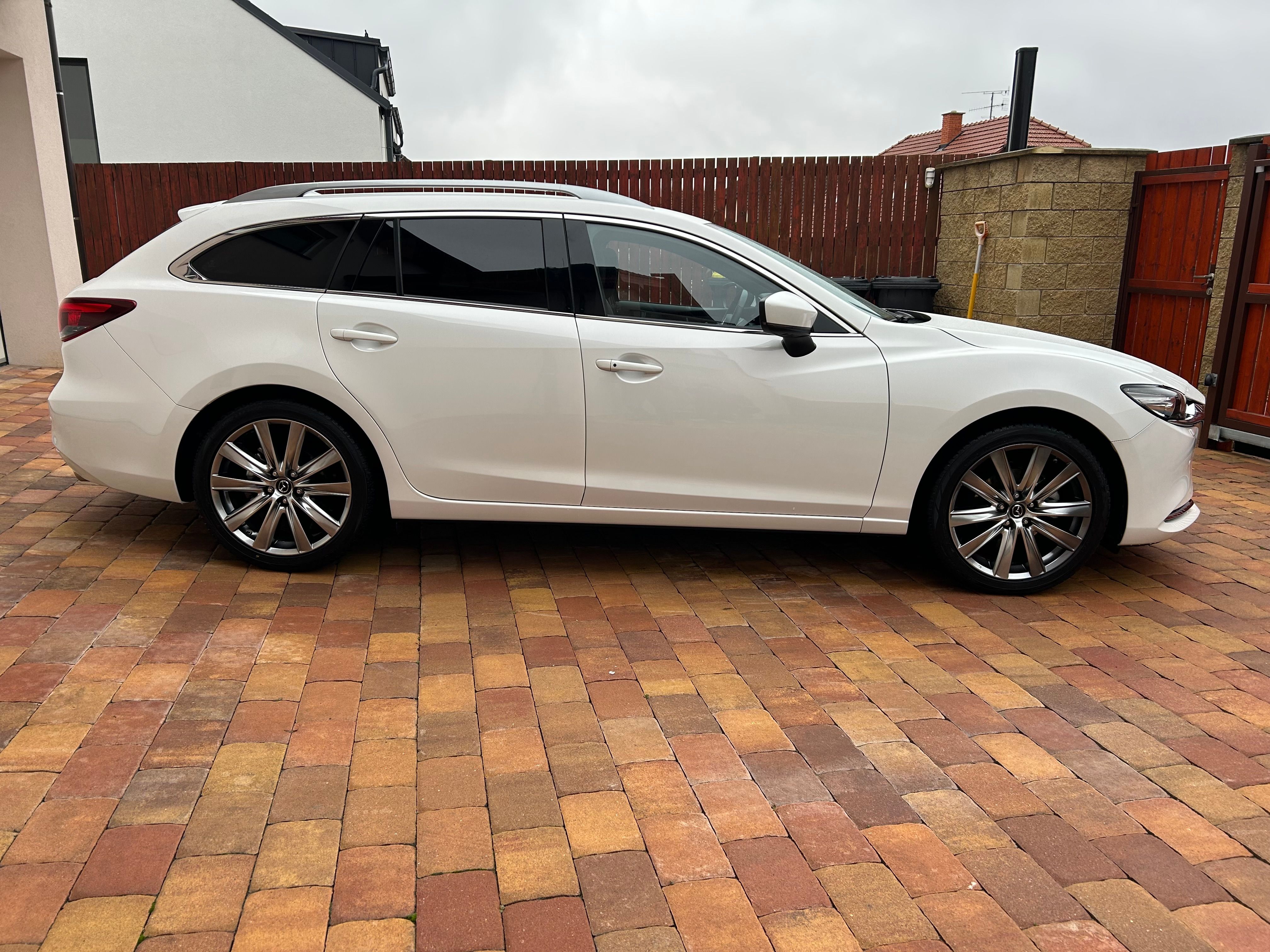 Mazda 6, 2.5 SKYACTIV-G194 TAKUMI - fotka 4