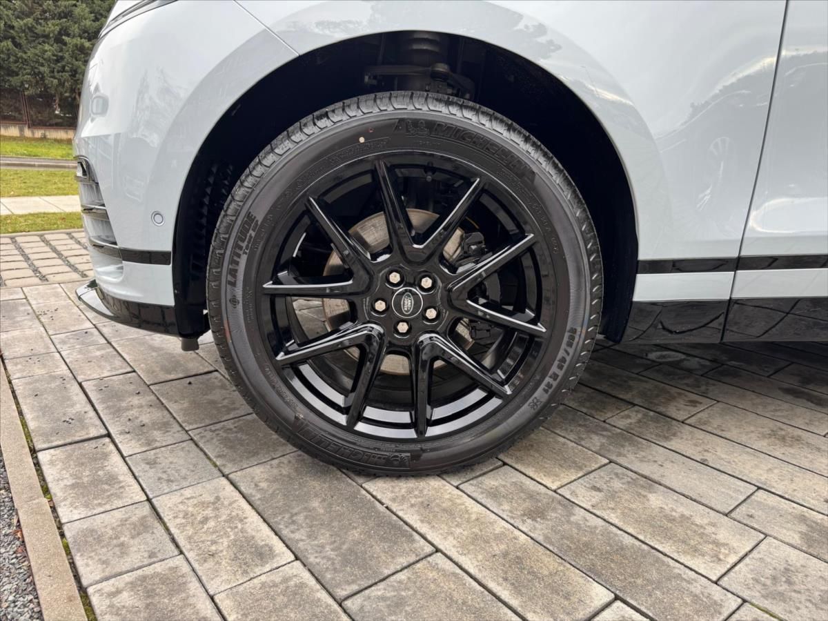 Land Rover Range Rover Velar, 2,0 D200 DYNAMIC SE AWD - fotka 3