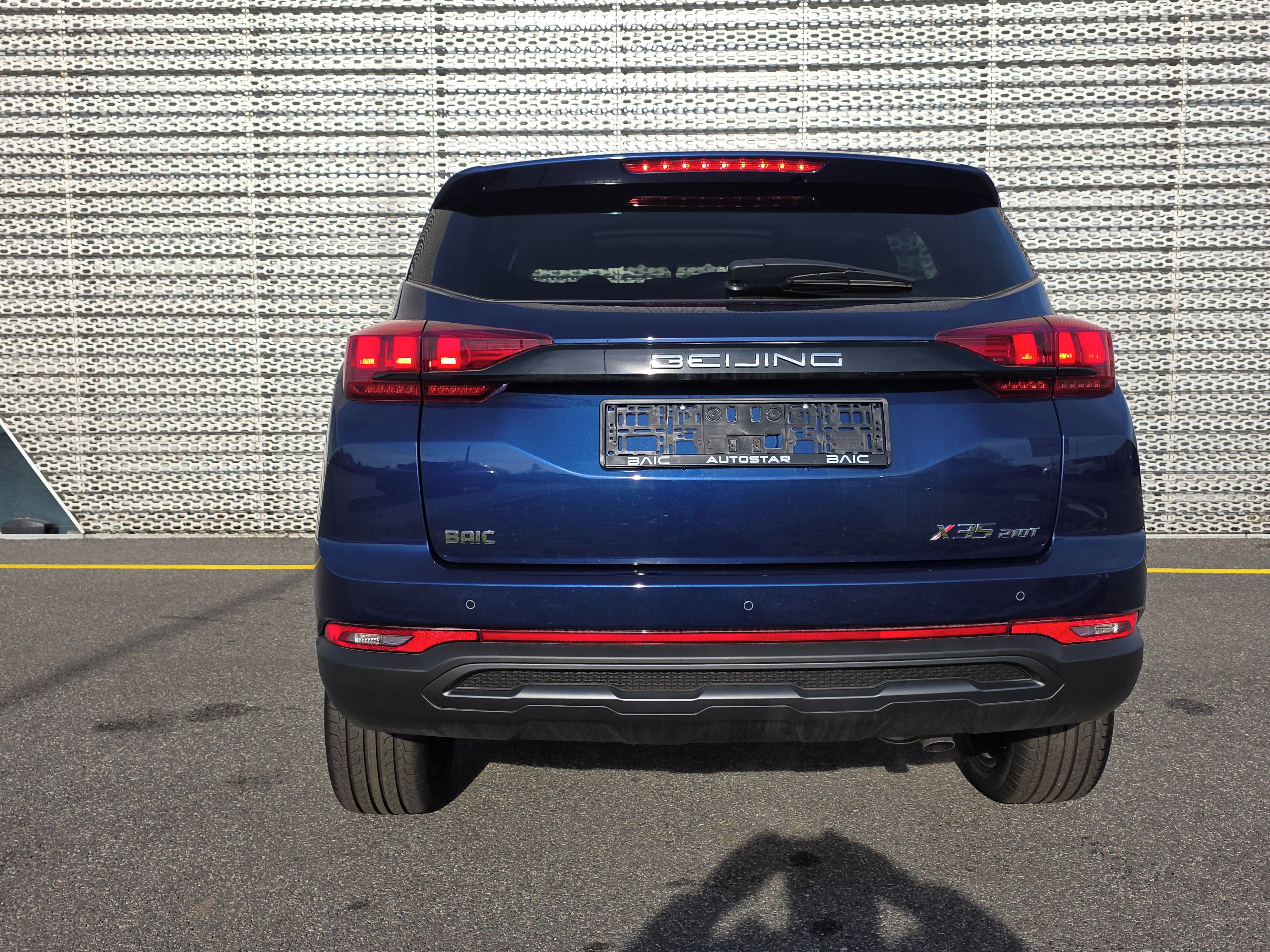 BAIC X3, LUXURY 1,5T 100kW CVT 4x2 - fotka 4