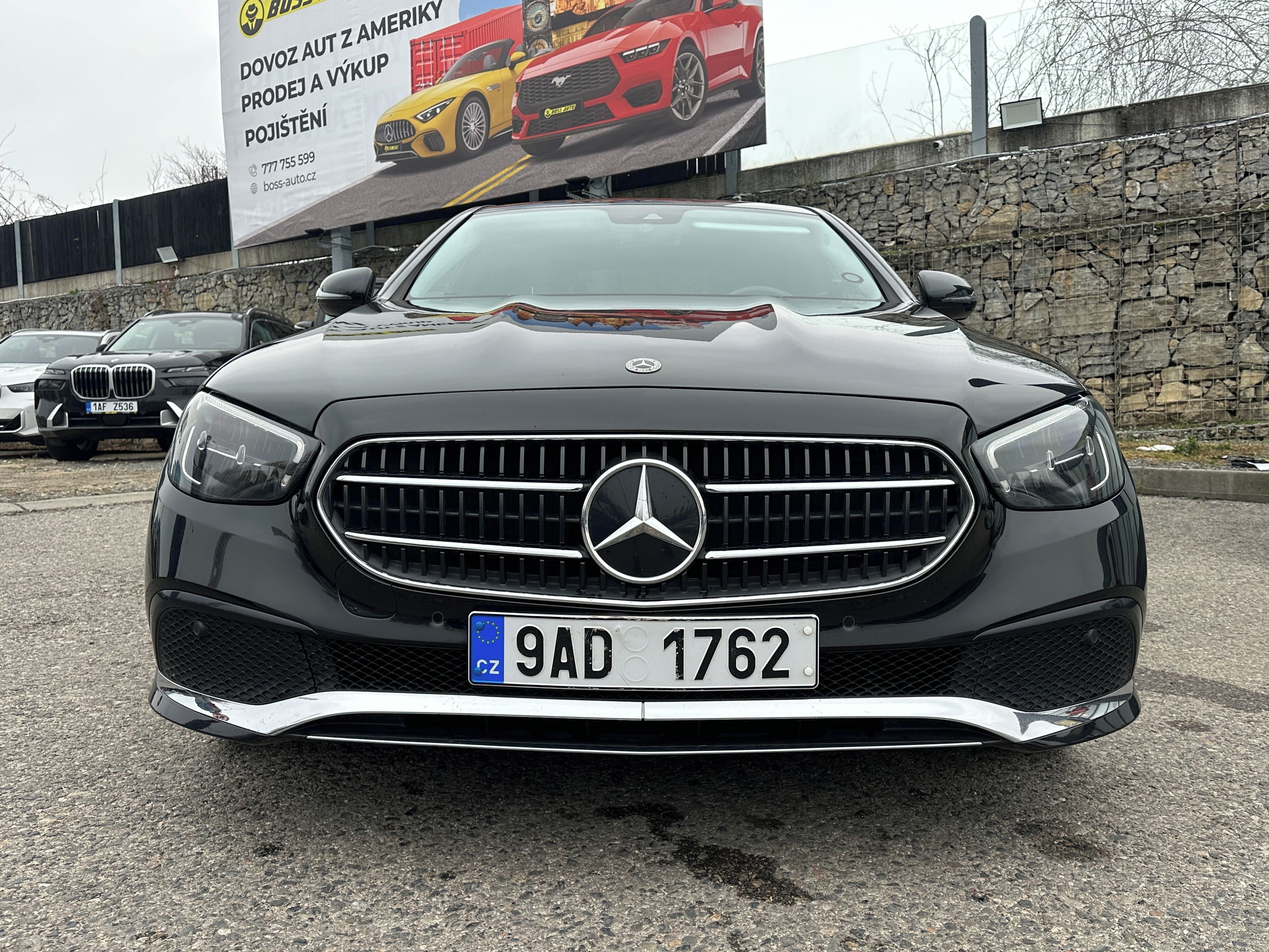 Mercedes-Benz Třídy E, Mercedes-Benz E 220 2022 - fotka 2