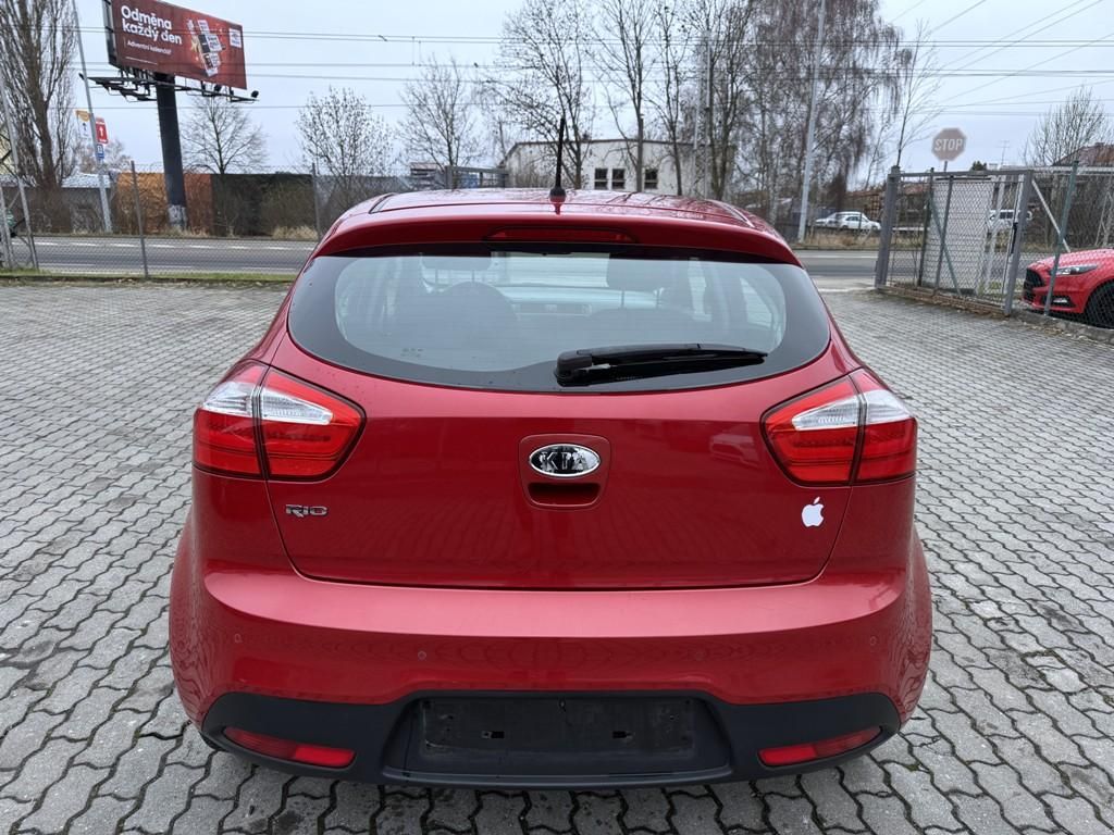Kia Rio, 1.4i 80 kW digi. klima - fotka 4