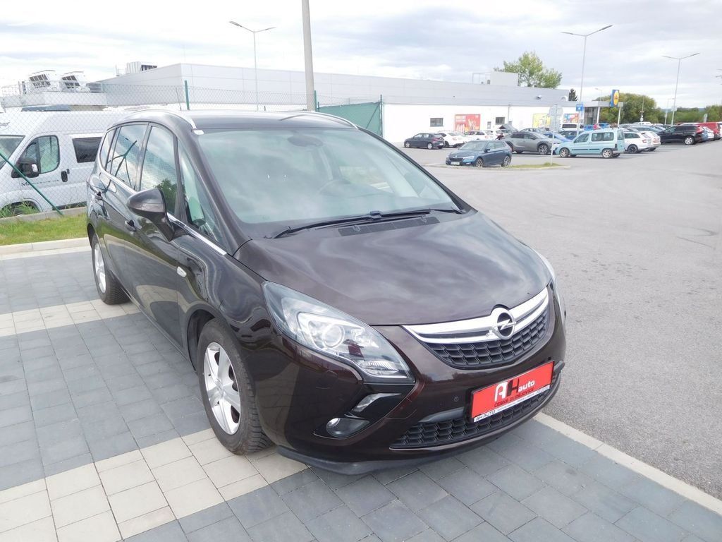 Opel Zafira, Tourer 2.0CDTi, 96kW, 7.Míst - fotka 3