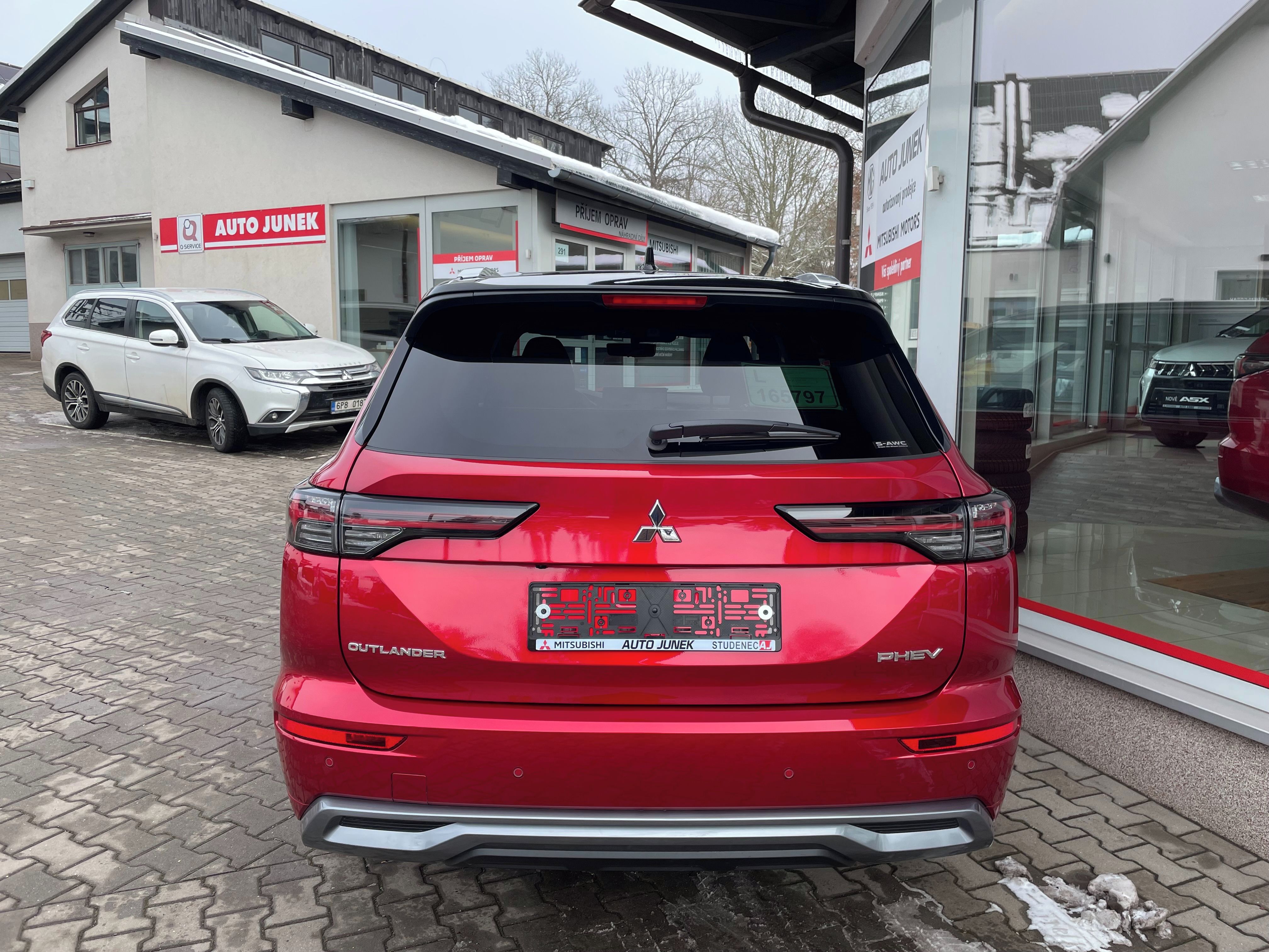 Mitsubishi Outlander, 2.4 PHEV INSTYLE PREMIUM - fotka 4