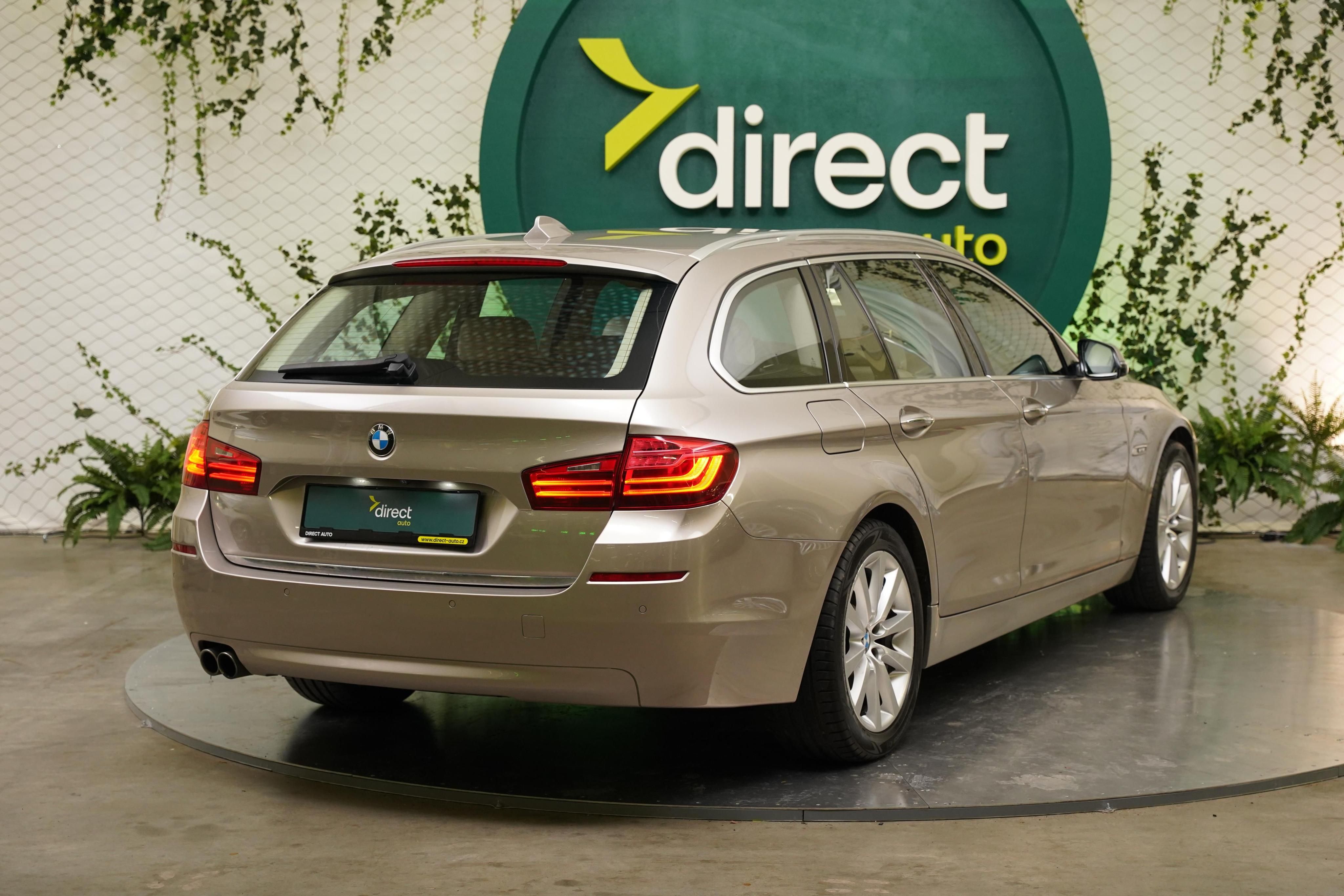 BMW Řada 5, 530d 190 kW xDrive Luxury Line - fotka 2