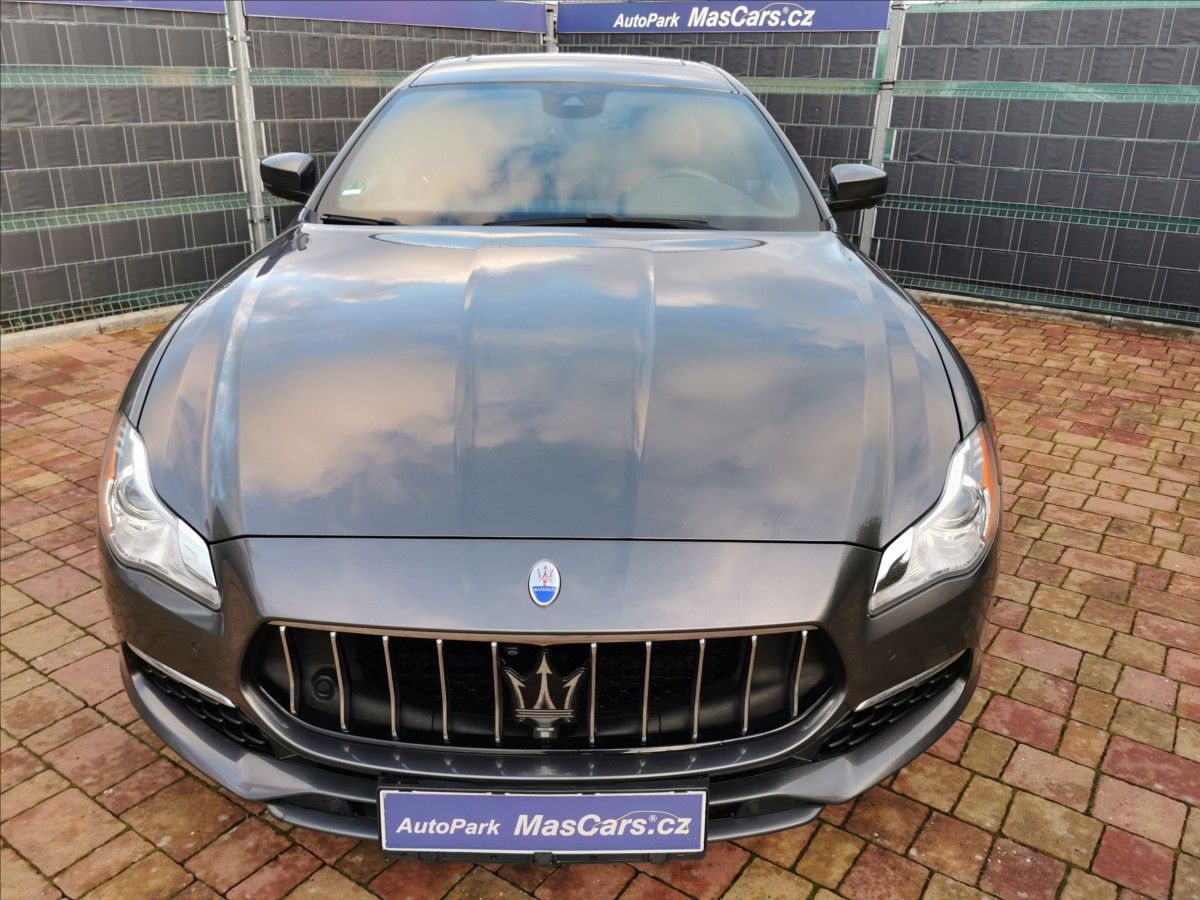 Maserati Quattroporte, 3.0 V6 GranLusso - fotka 2