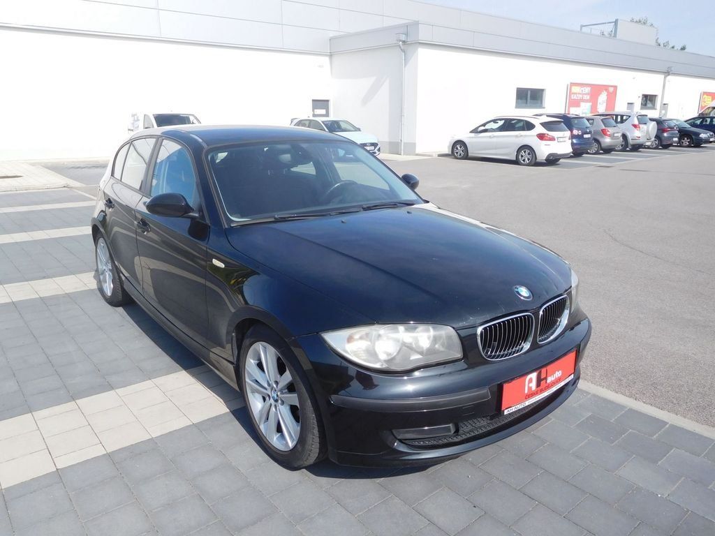 BMW Řada 1, 1.6i Sport, 90 kW, 116I, Klima - fotka 3