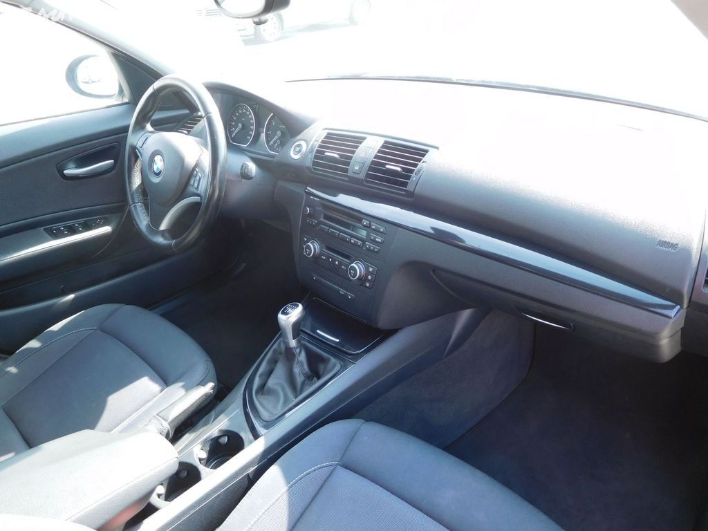 BMW Řada 1, 1.6i Sport, 90 kW, 116I, Klima - fotka 6