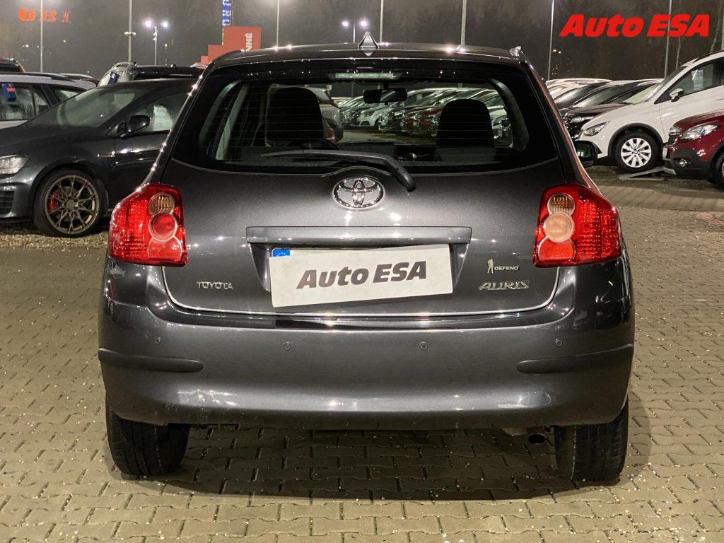 Toyota Auris, 1.3 VVT-i,1.maj,ČR - fotka 5