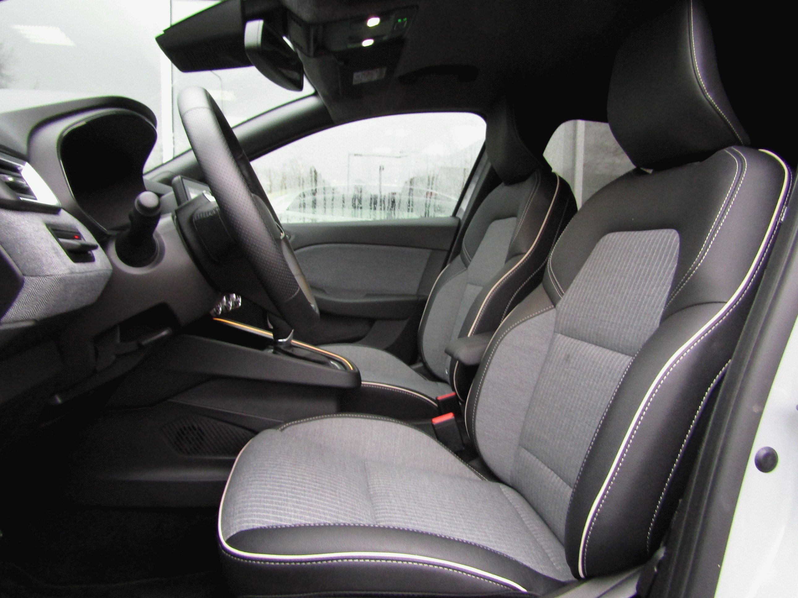 Renault Clio, E-Tech full hybrid 145 Techno - fotka 5