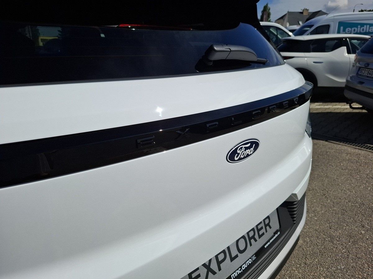 Ford Explorer, Select, SUV, 77 kWh prodloužen - fotka 6