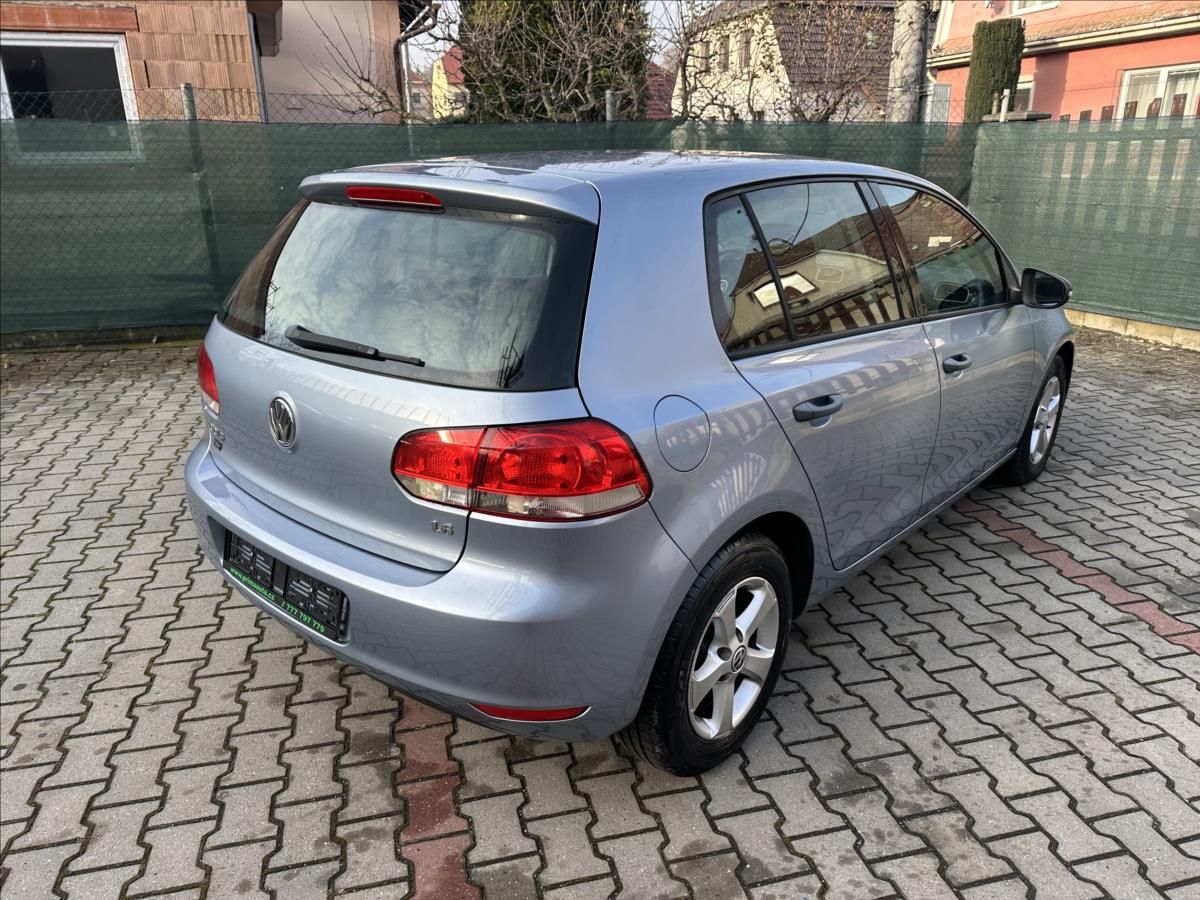 Volkswagen Golf, 1,6 MPI bez koroze - fotka 3