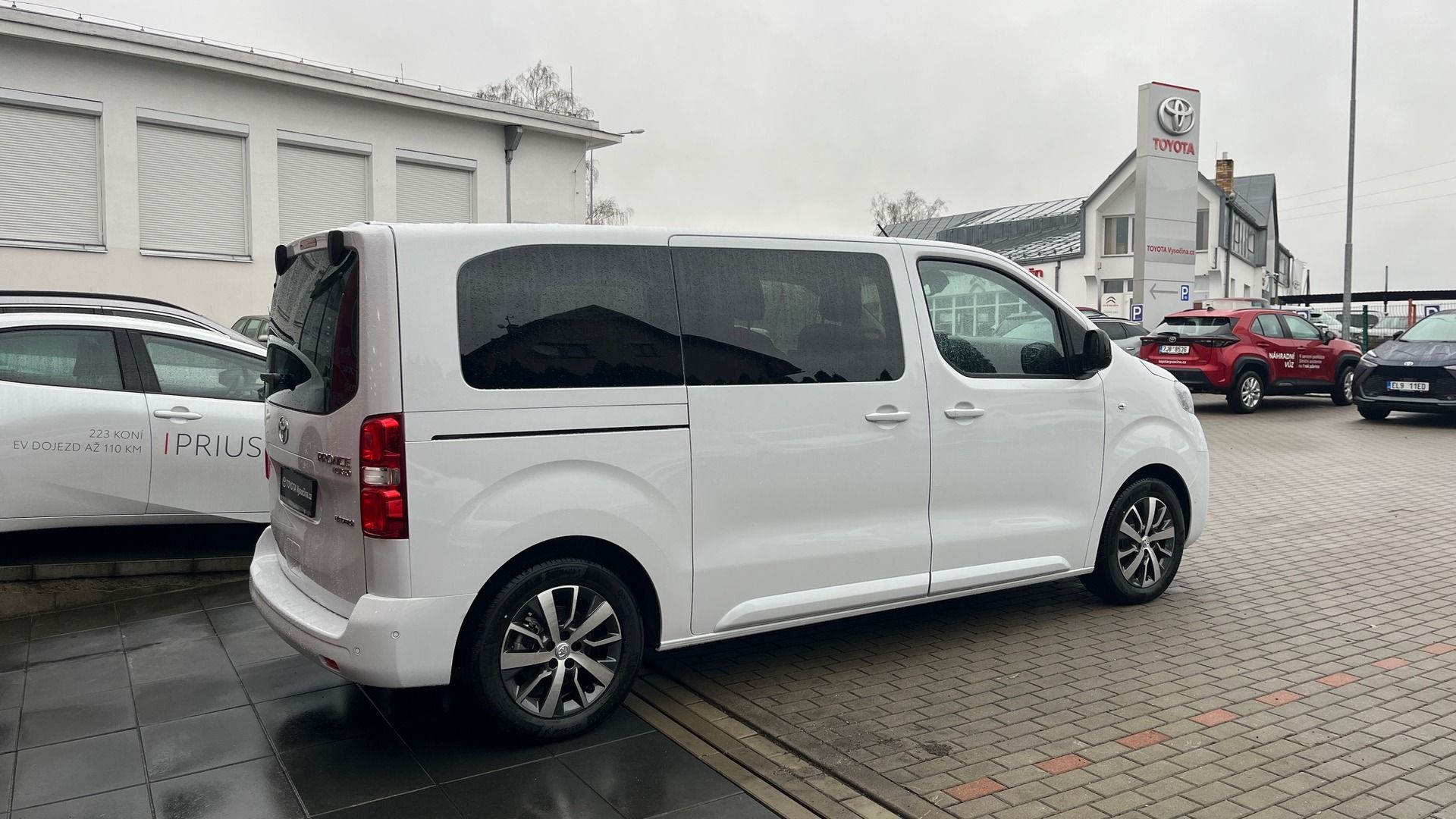 Toyota Proace, Proace Verso EV 136k L1 Family - fotka 5