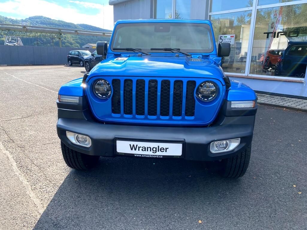 Jeep Wrangler, 2,0T PHEV (380 k) 4XE SAHARA - fotka 3