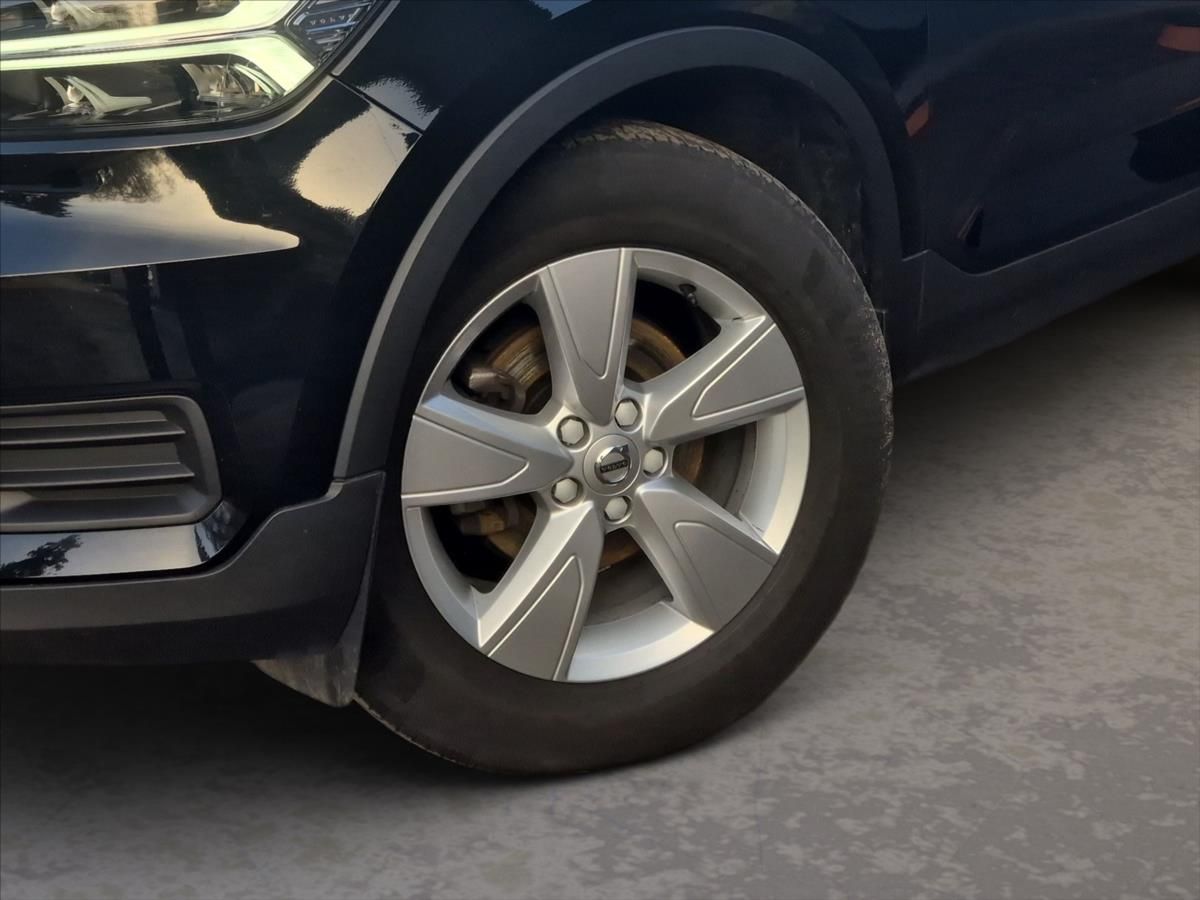 Volvo XC40, 1,5 T3 FWD Momentum - fotka 6