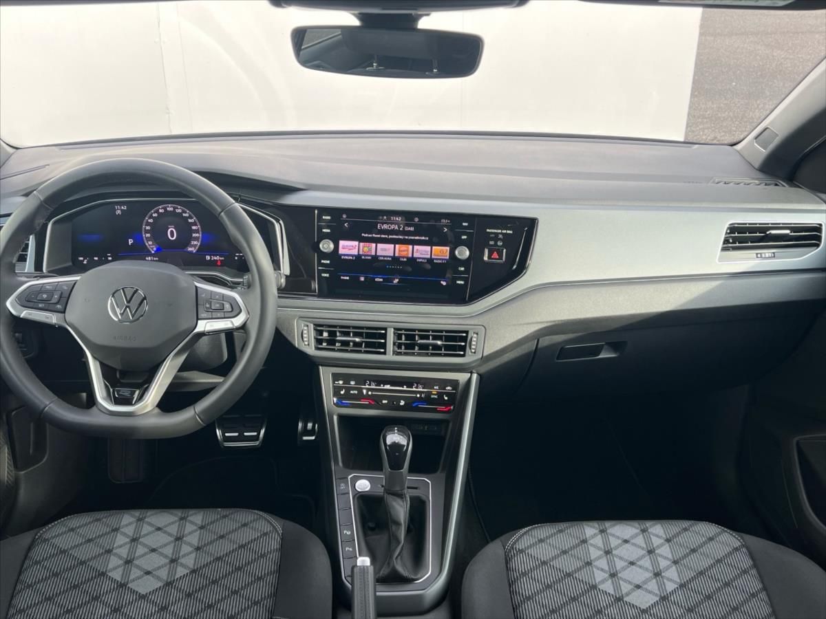 Volkswagen Polo, 1,0 TSi 81 kW 7DSG R-LINE - fotka 5