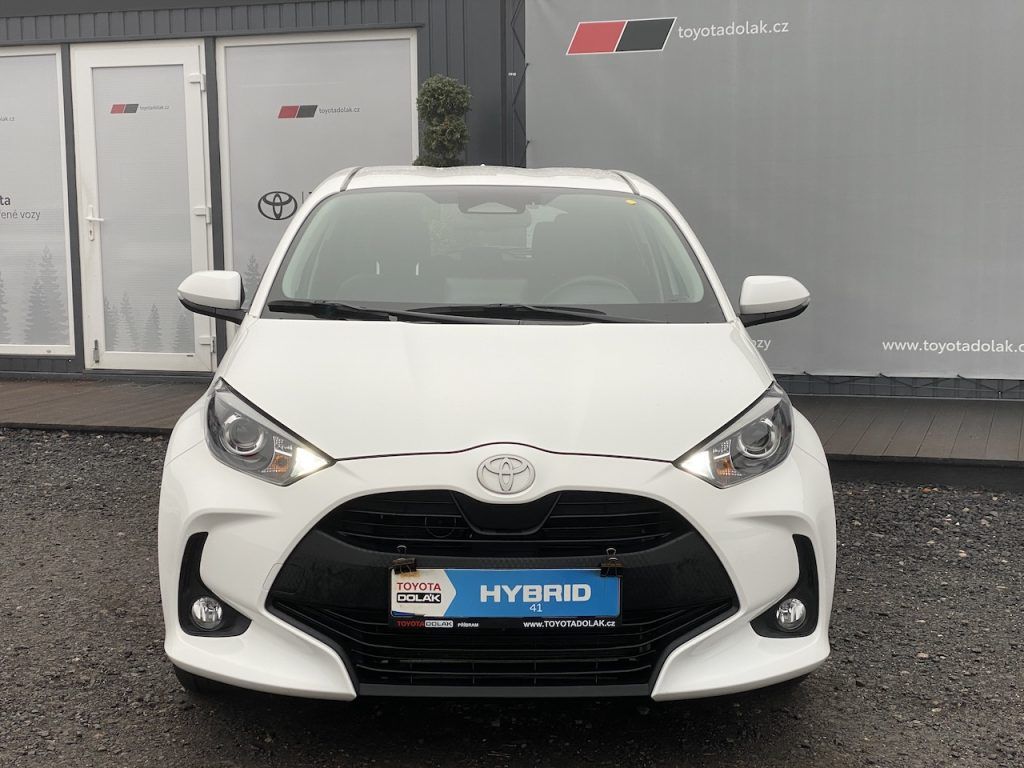Toyota Yaris, 1.5HEV, ČR-1m, Comfort, DPH - fotka 2