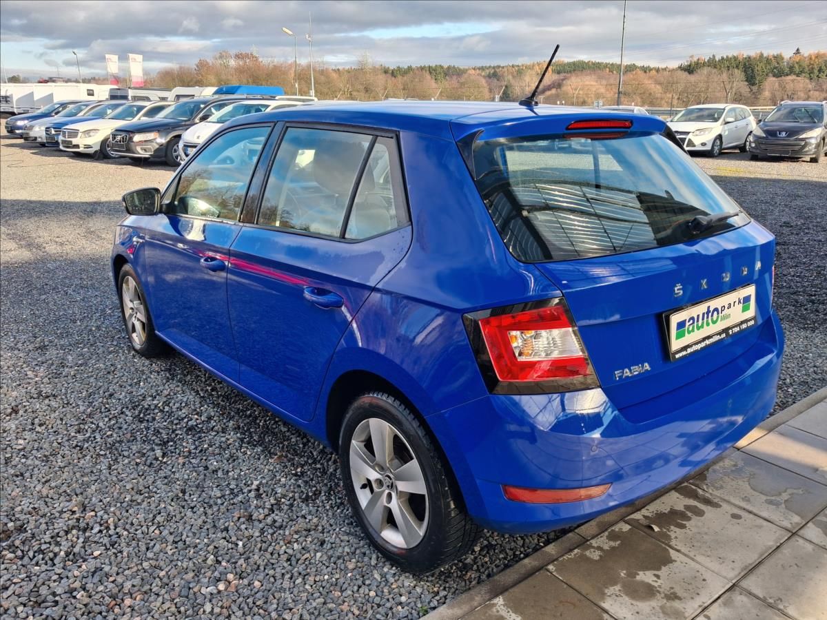 Škoda Fabia, 1,0 1.0,70KW, ČR, Driver - fotka 5
