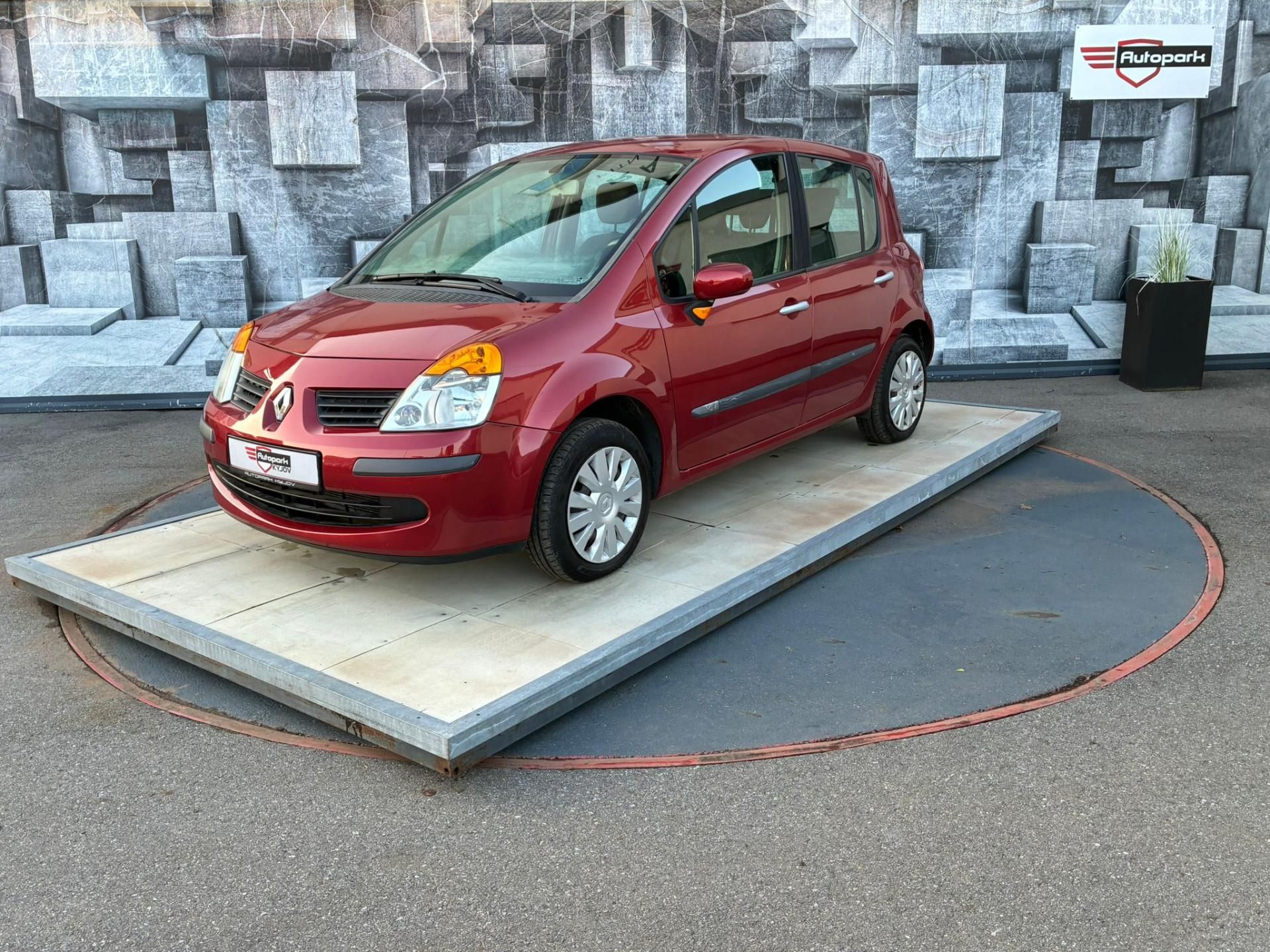 Renault Modus, 1.2i 55KW, VYHŘIVANÉ SEDADLA - fotka 3