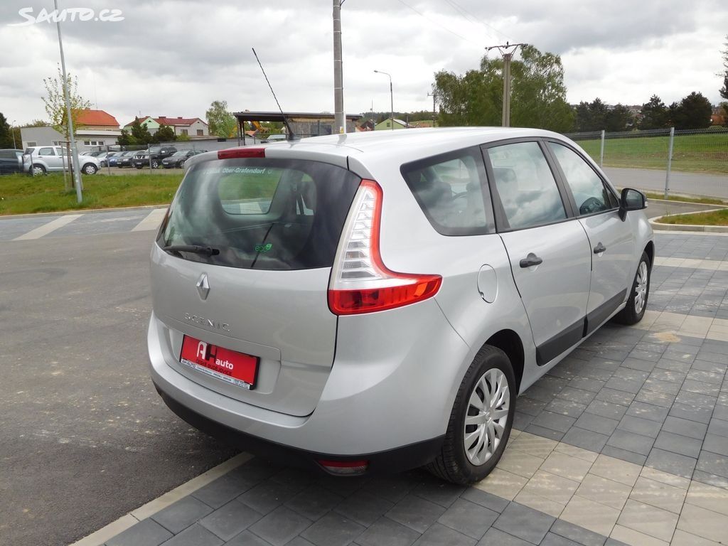Renault Grand Scénic, 1.6i 16V, 81 kW, Klima - fotka 4