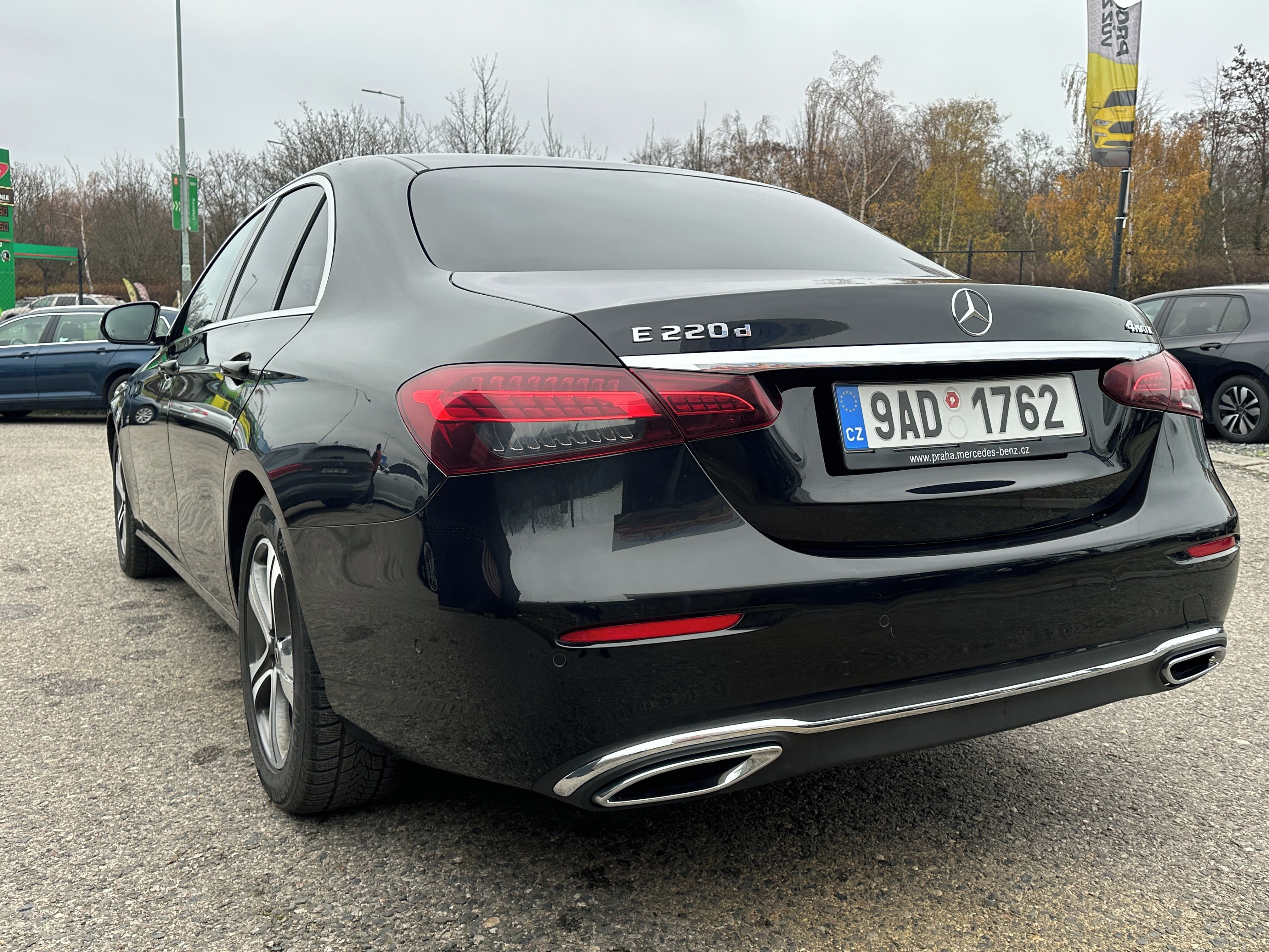 Mercedes-Benz Třídy E, Mercedes-Benz E 220 2022 - fotka 4