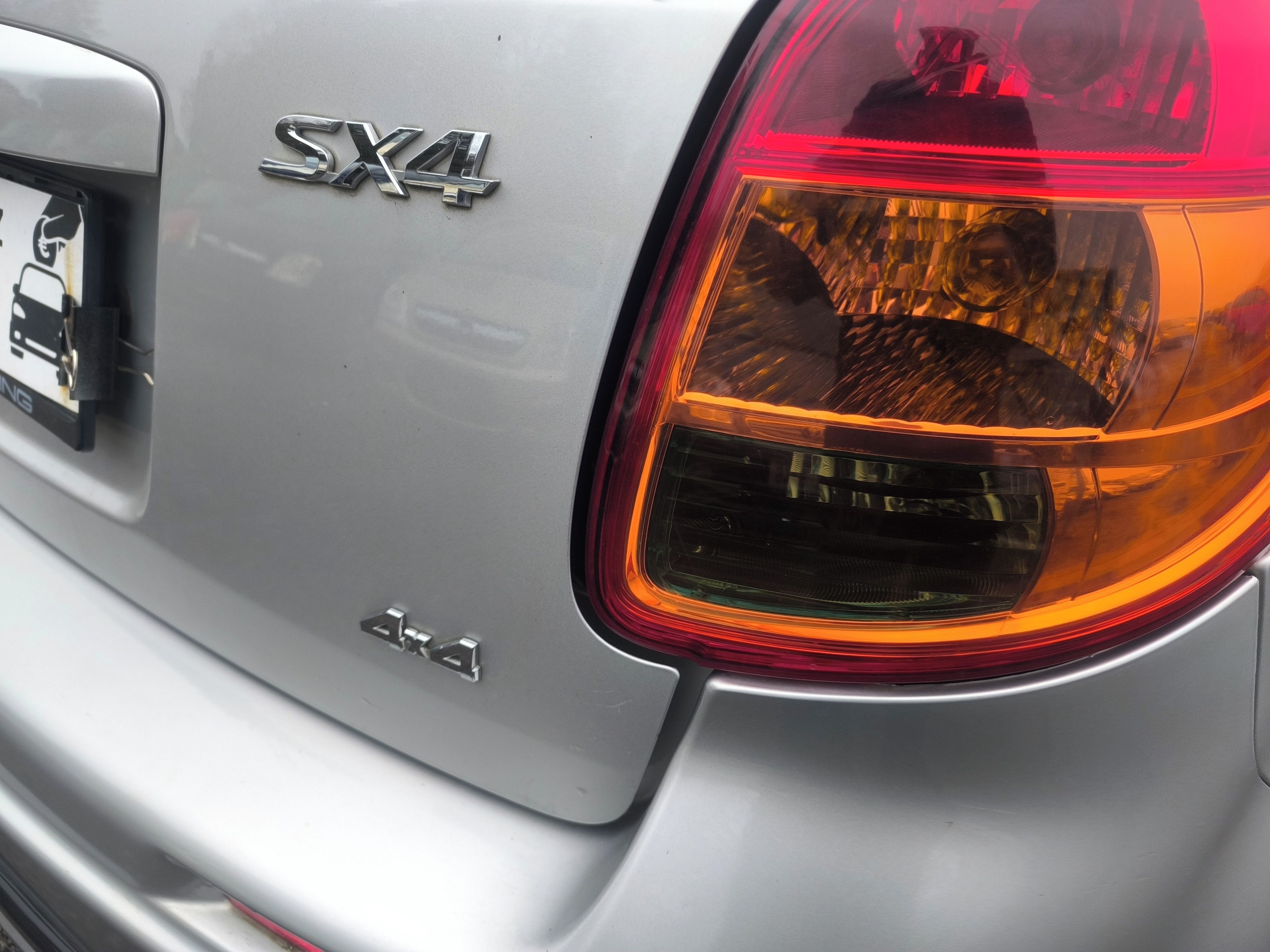 Suzuki SX4, 4X4,KRÁSNÝ,95KM,1MAJ74L,VÝBAVA - fotka 6