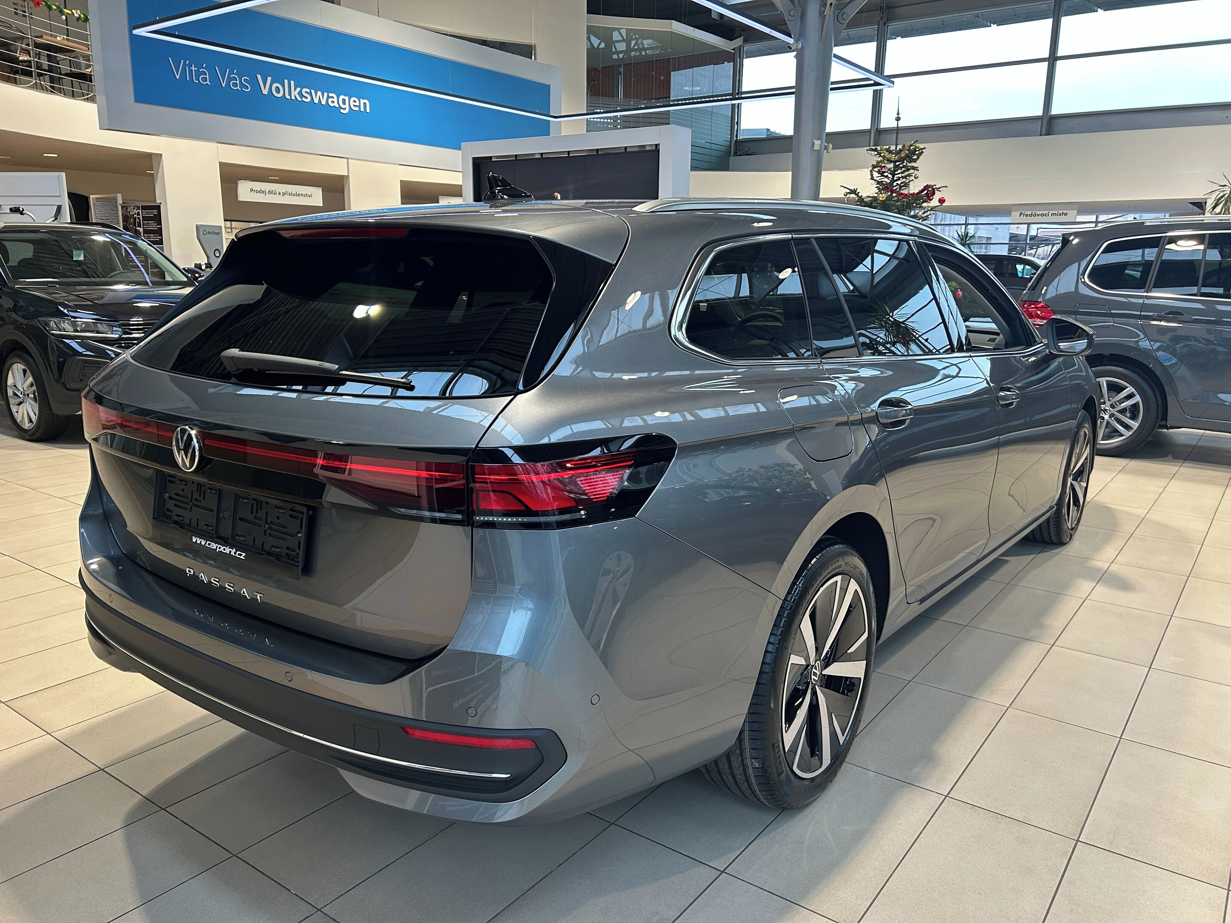 Volkswagen Passat Variant, 2,0 TDI 110 kW - fotka 5