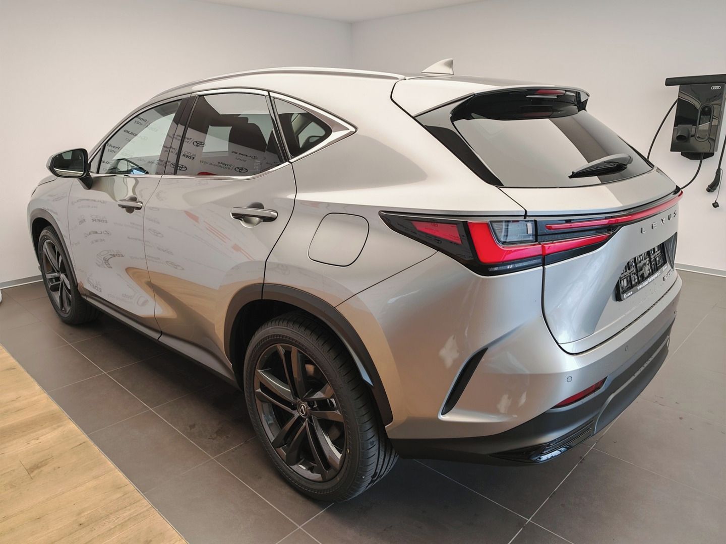 Lexus NX 450h, 450h+ Executive Top - fotka 6