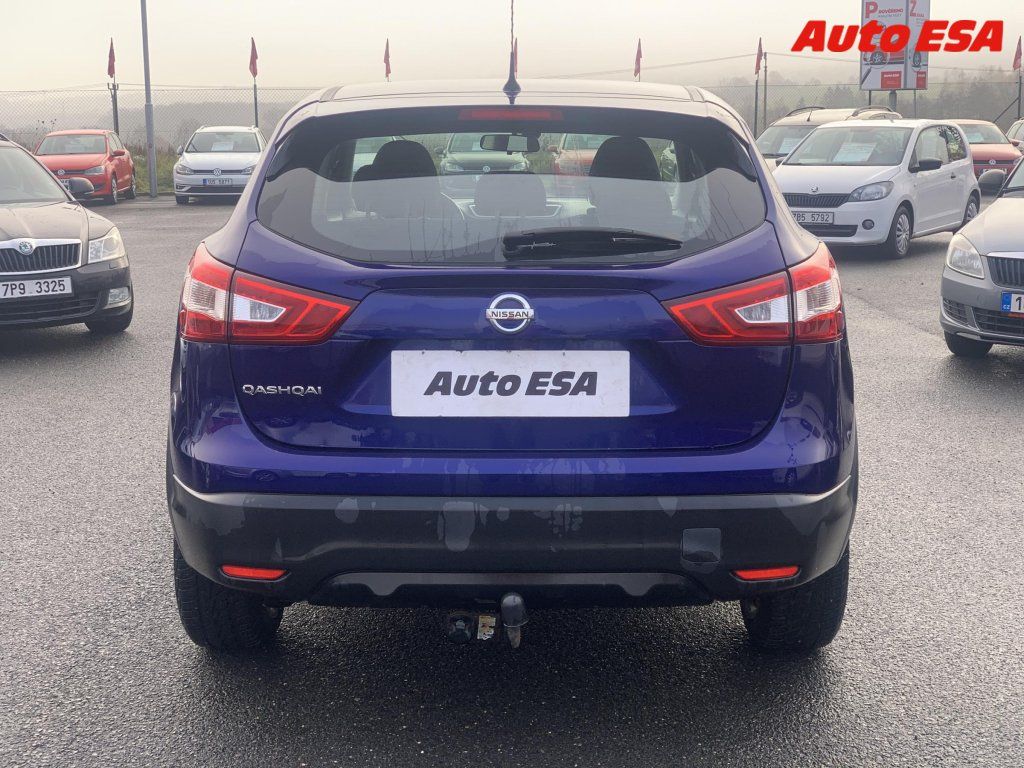 Nissan Qashqai, 1.2i,ČR,Navi,AC - fotka 5
