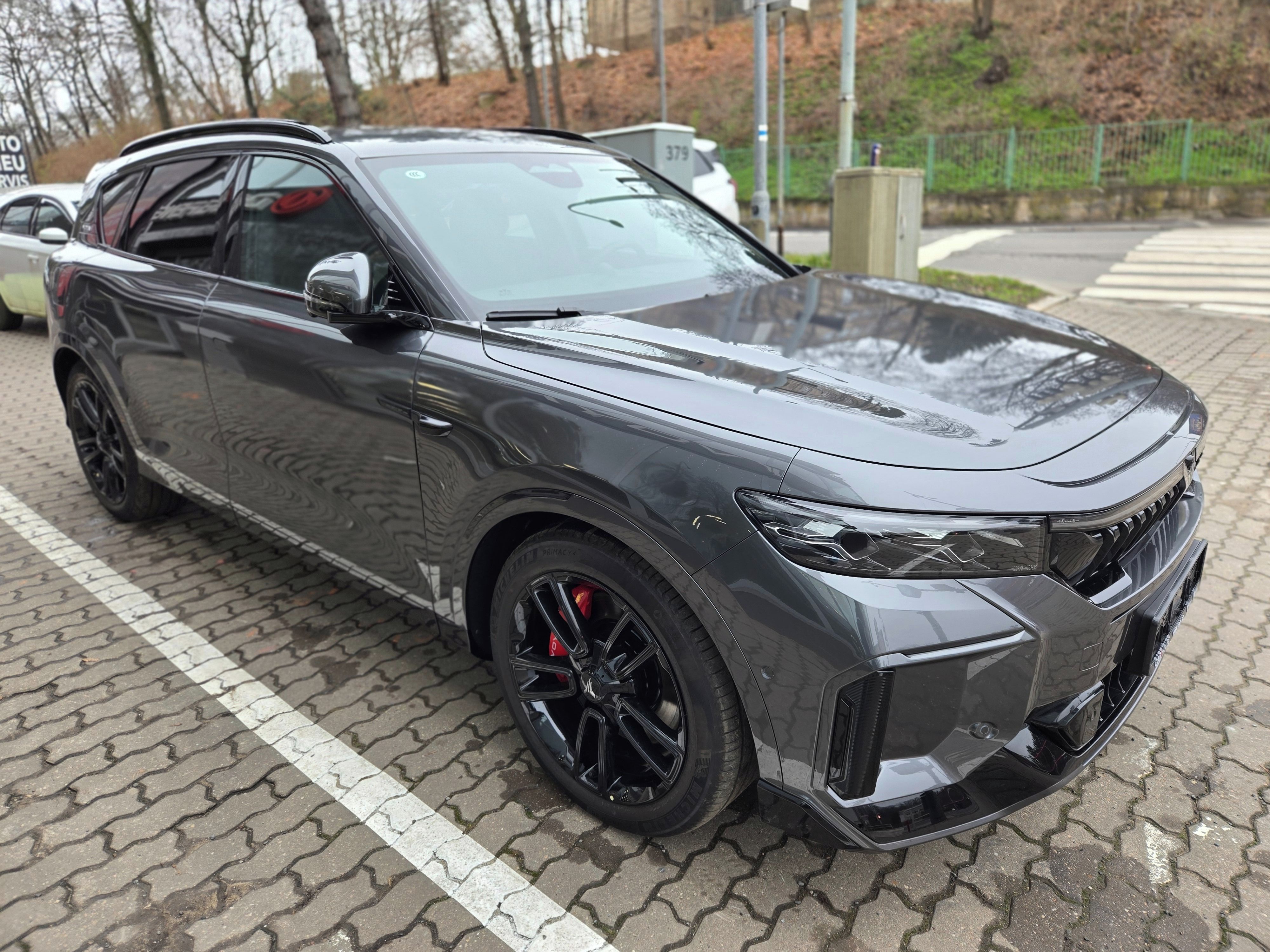 Voyah, FREE REV318 AWD HYBRID - fotka 4