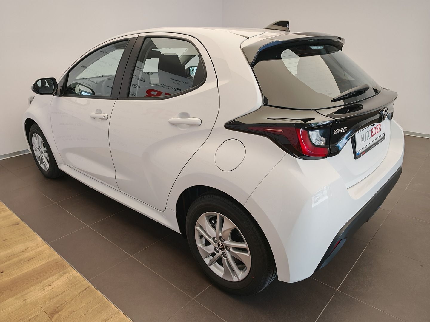 Toyota Yaris, 1.5 Hybrid Comfort - fotka 6