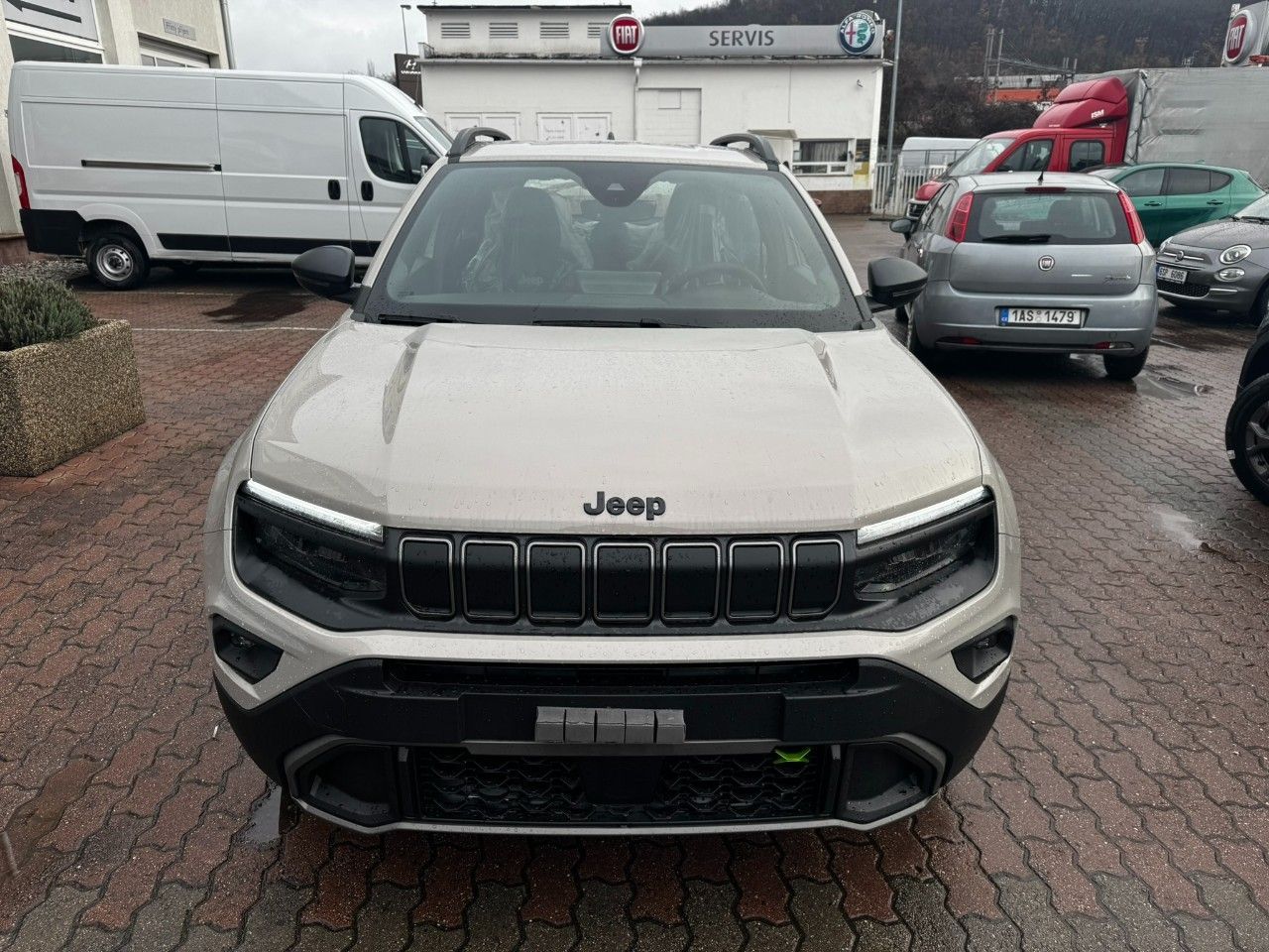 Jeep Avenger, 4xe Upland 1.2 Turbo e-Hybrid - fotka 3