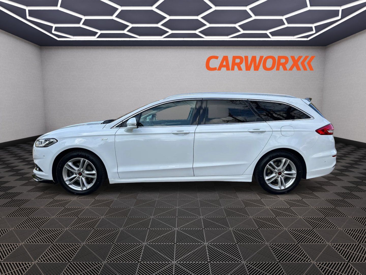 Ford Mondeo, 1.5EcoBoost 121kw ST-Line - fotka 4