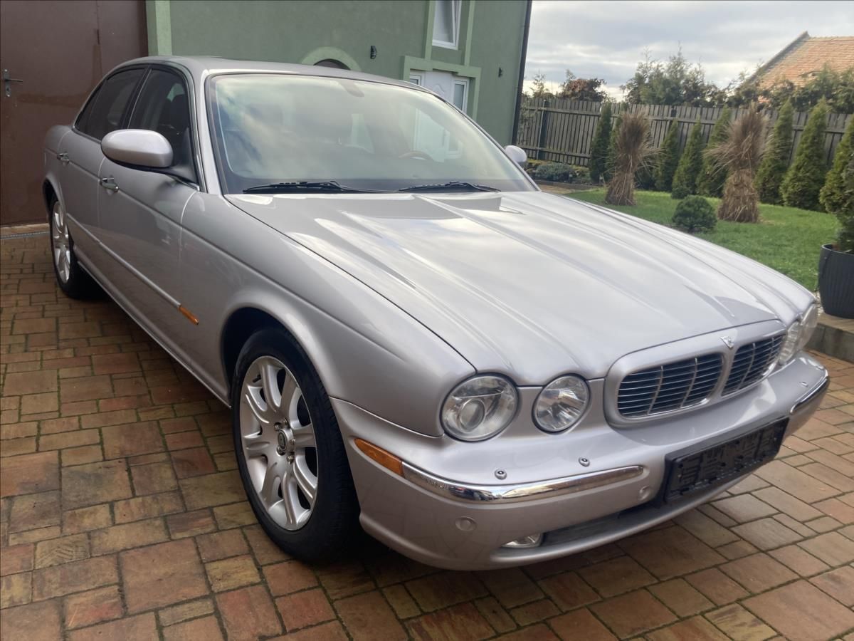 Jaguar XJ8, 4,2 V8  XJ8 - fotka 3