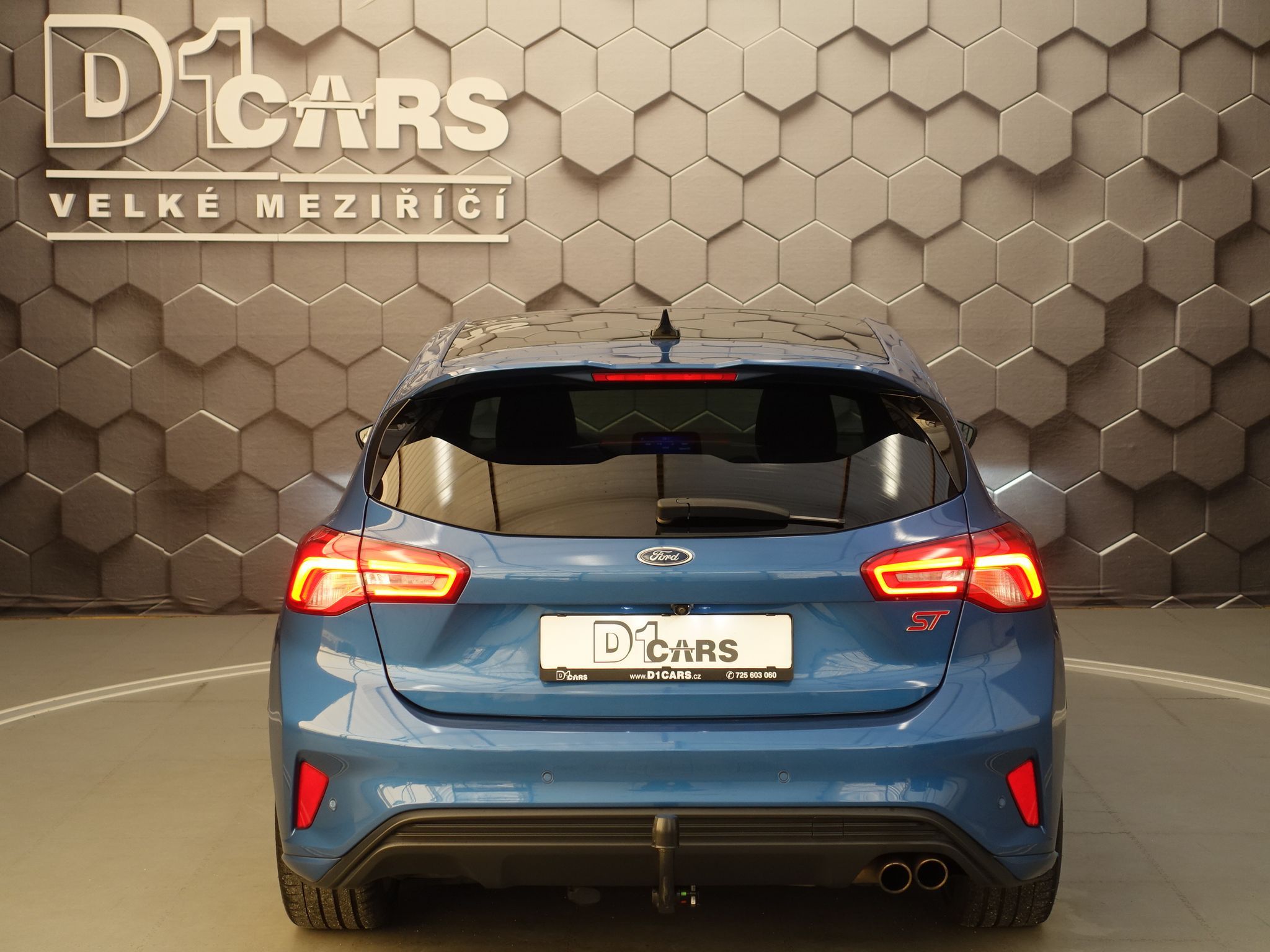 Ford Focus, 2,0 ST Styling-Paket Performan - fotka 3