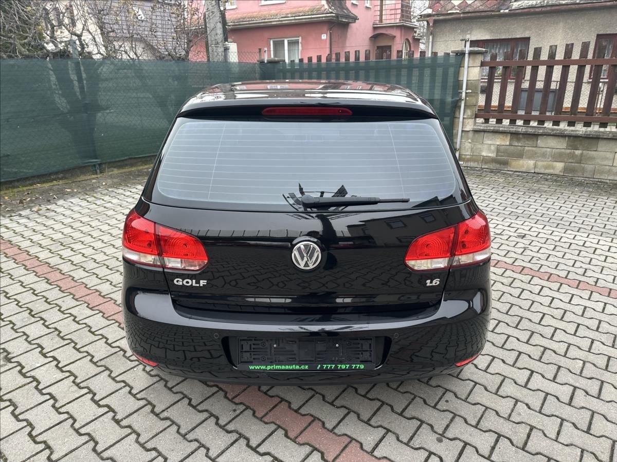 Volkswagen Golf, 1,6 MPI - fotka 4