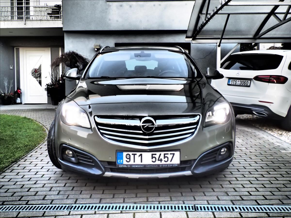 Opel Insignia, 2,0 143kw, 4x4, ČR 1. Maj - fotka 2