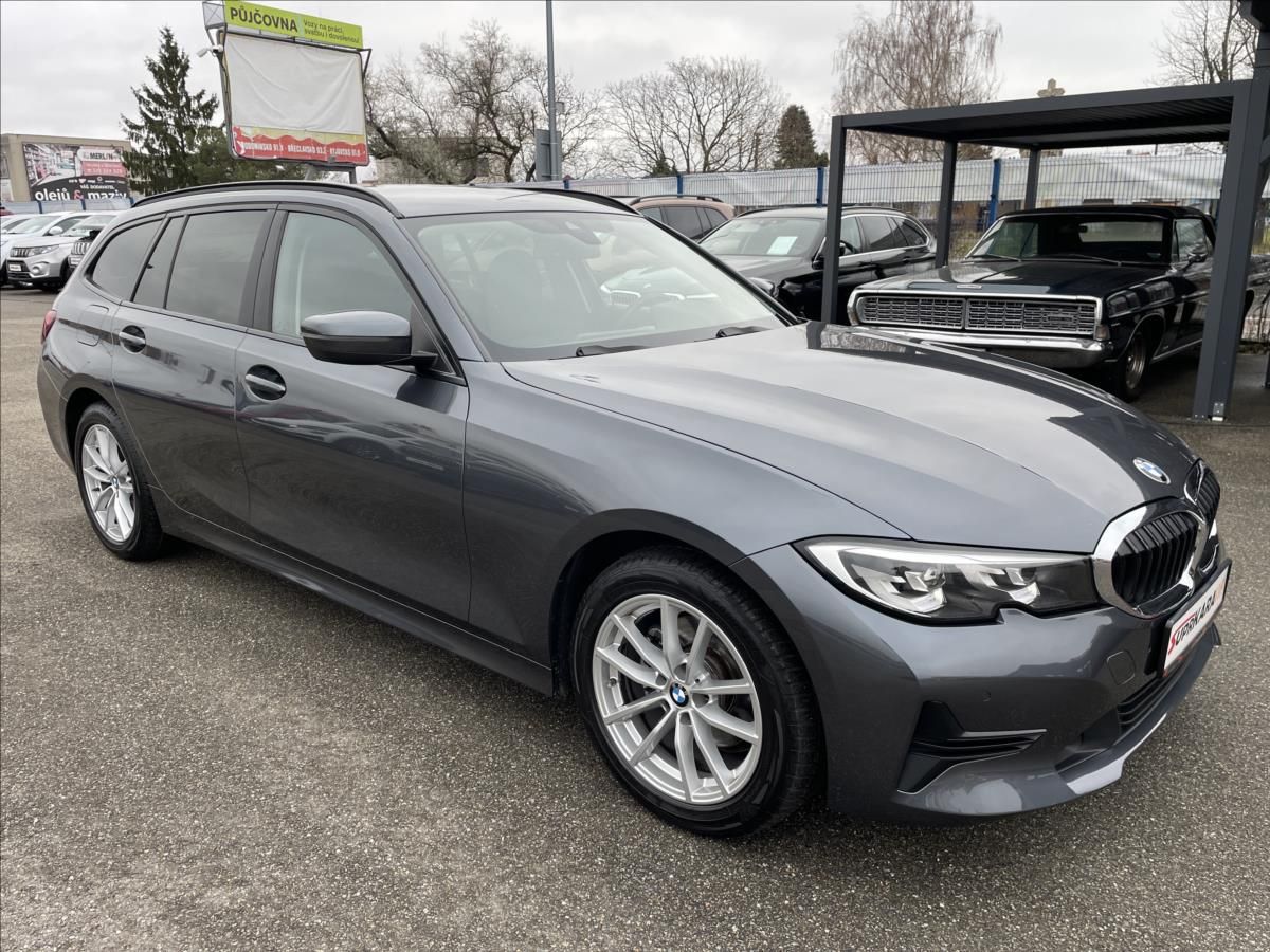 BMW Řada 3, 320d xDrive LED*Live Cockpit - fotka 3