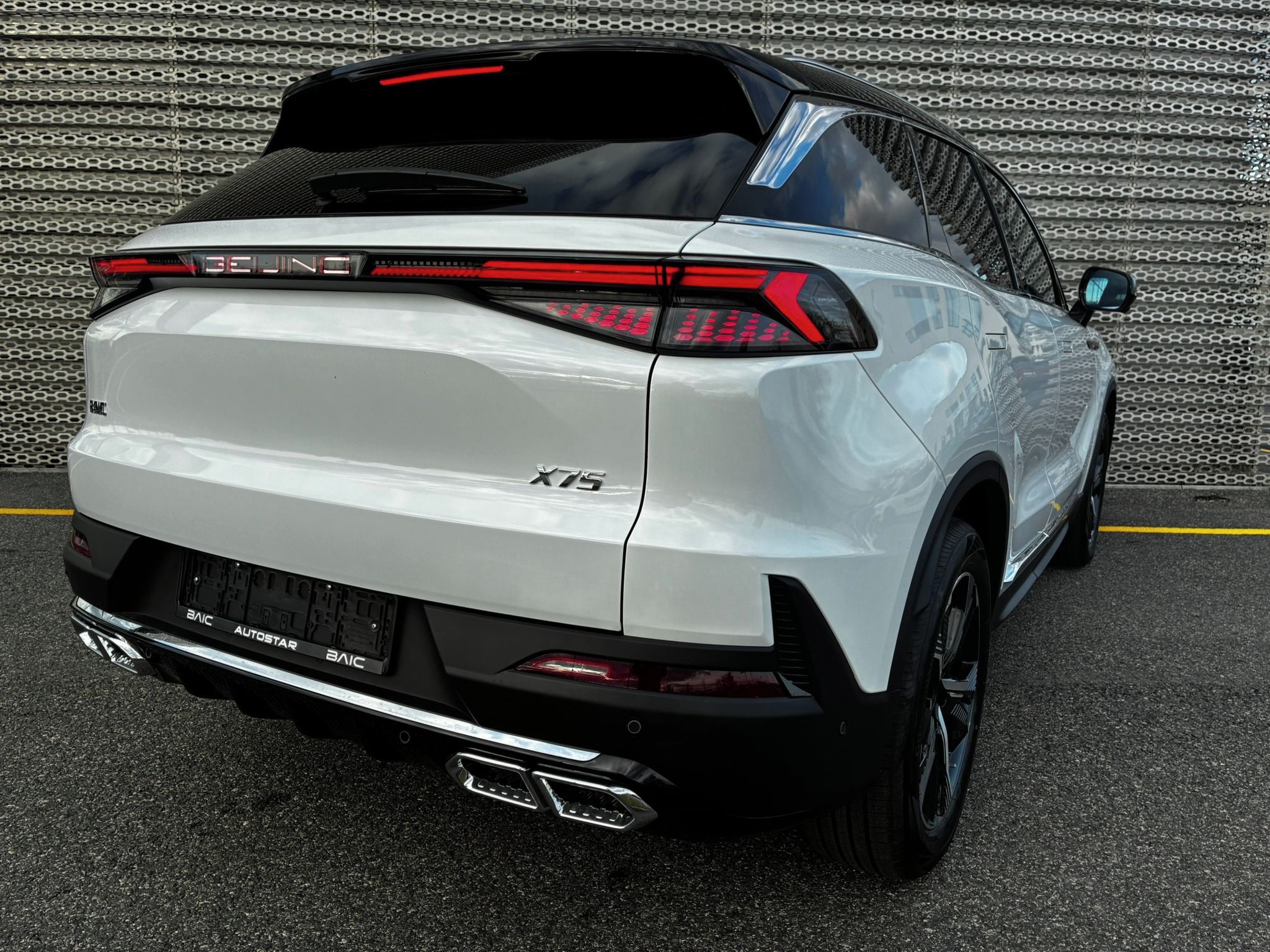 BAIC X75, 1,5T 130kW LUXURY 7DCT 4x2 - fotka 6