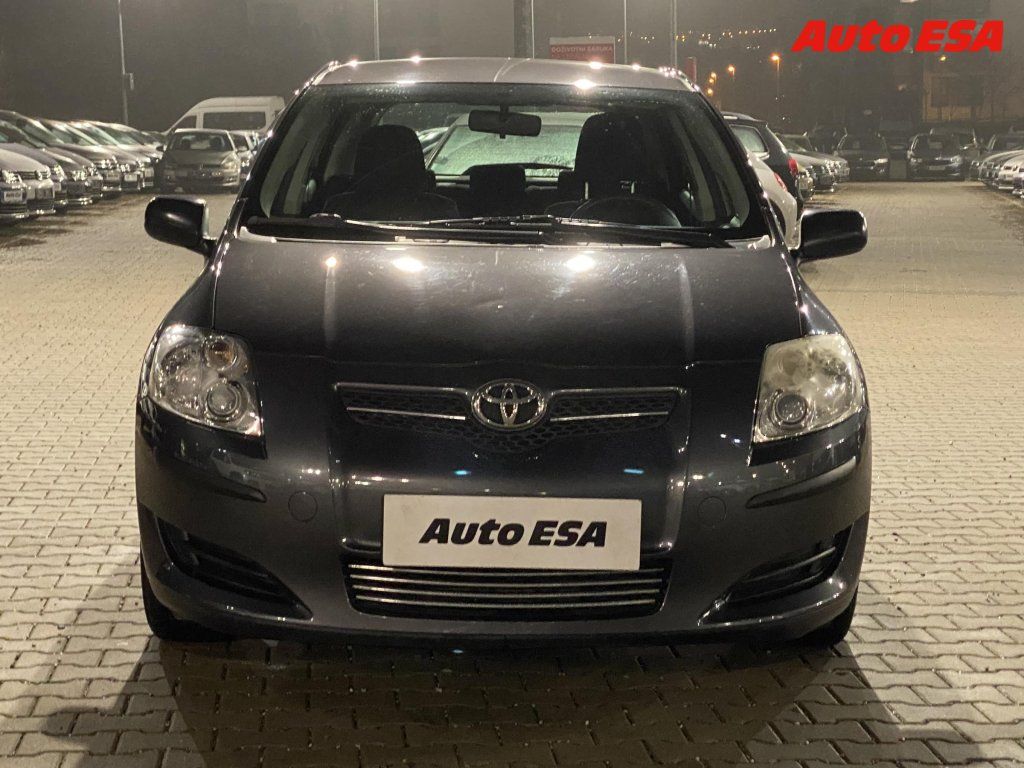 Toyota Auris, 1.3 VVT-i,1.maj,ČR - fotka 2
