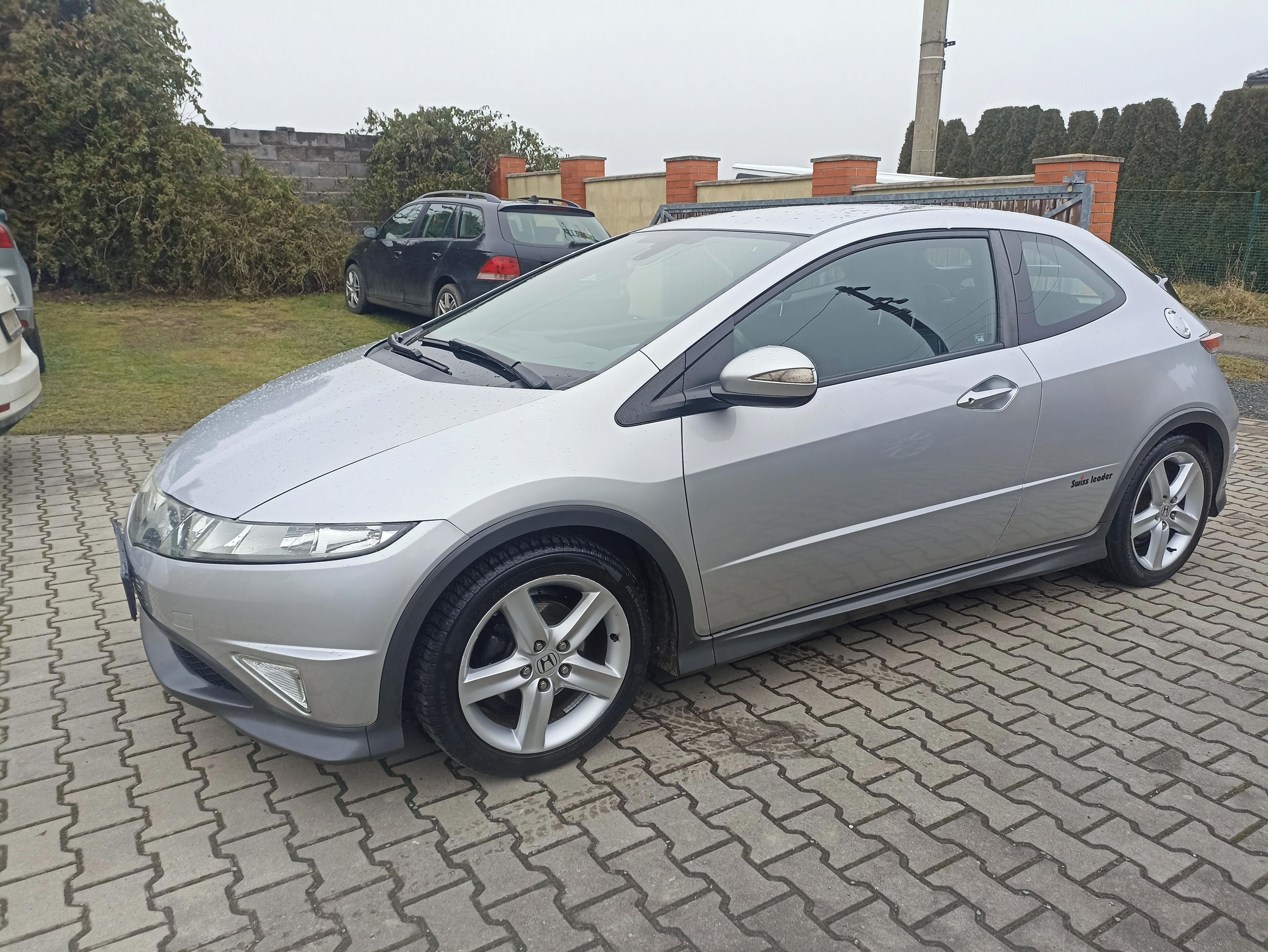 Honda Civic, 1.8 16v 3dv Type S - fotka 2