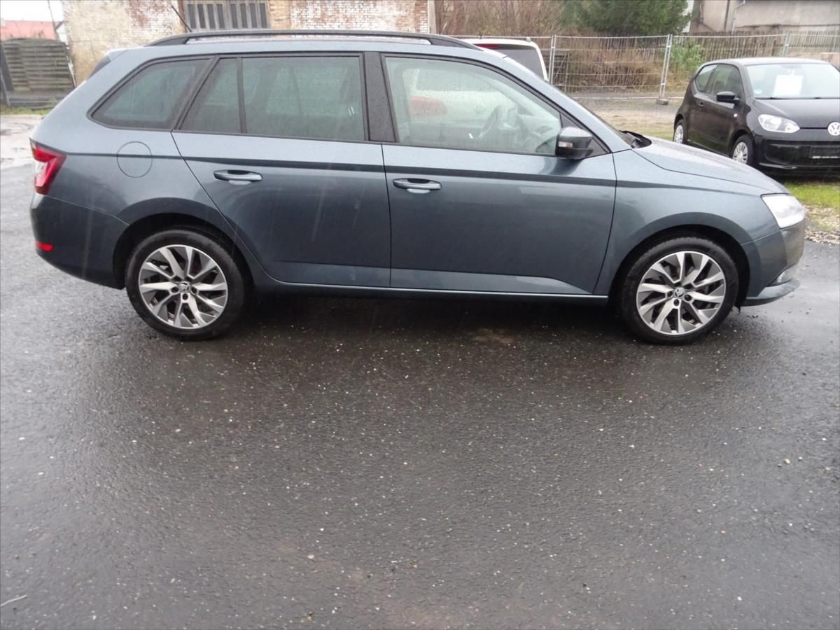 Škoda Fabia, 1,0 TSi 70 kW Automat - fotka 3