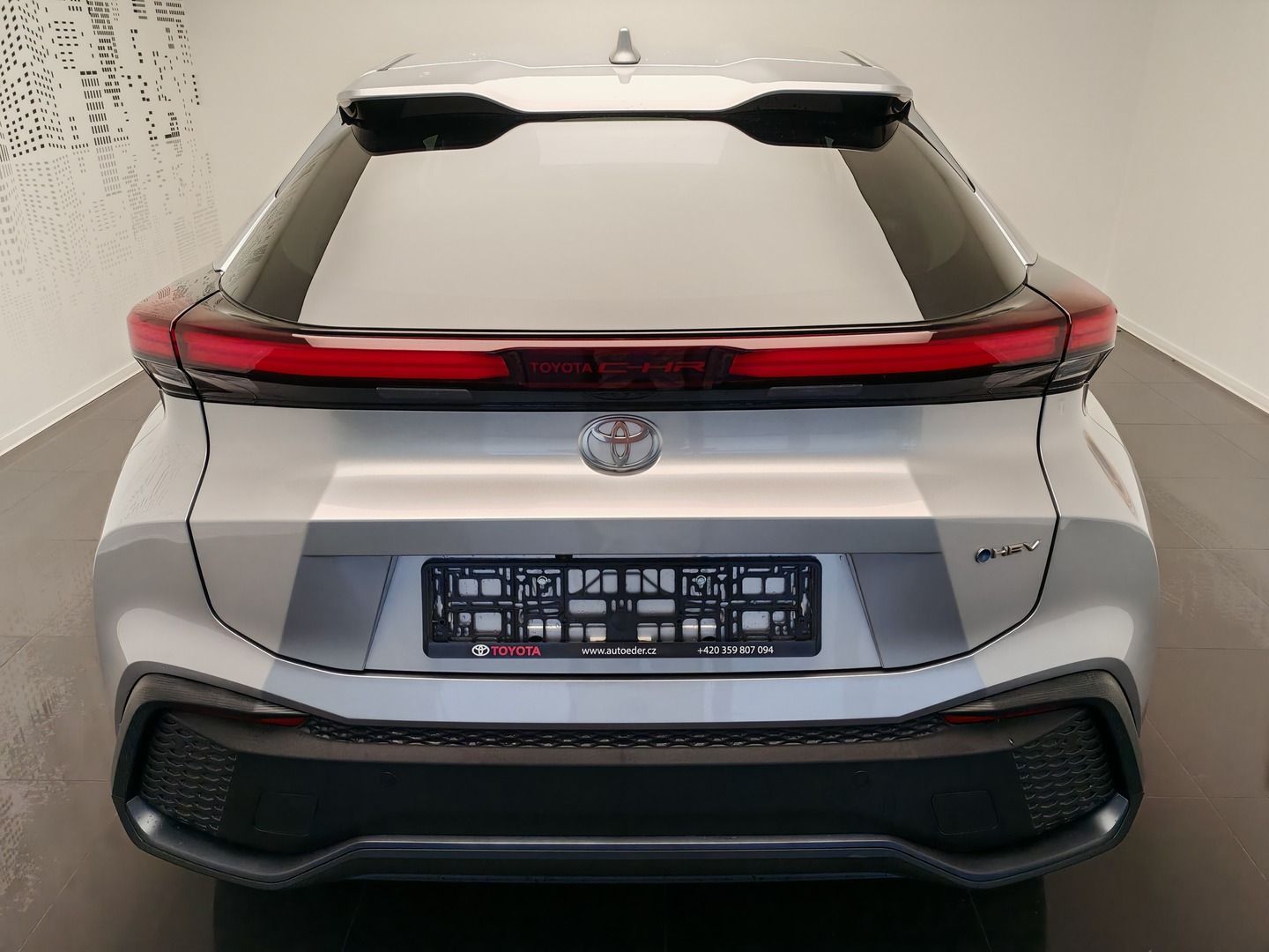 Toyota C-HR, 2.0 Hybrid E-CVT Style - fotka 5