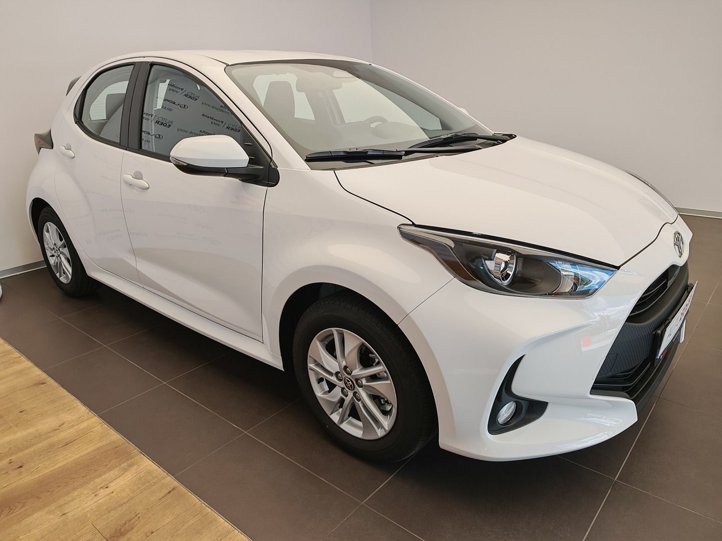 Toyota Yaris, 1.5 Hybrid Comfort - fotka 3