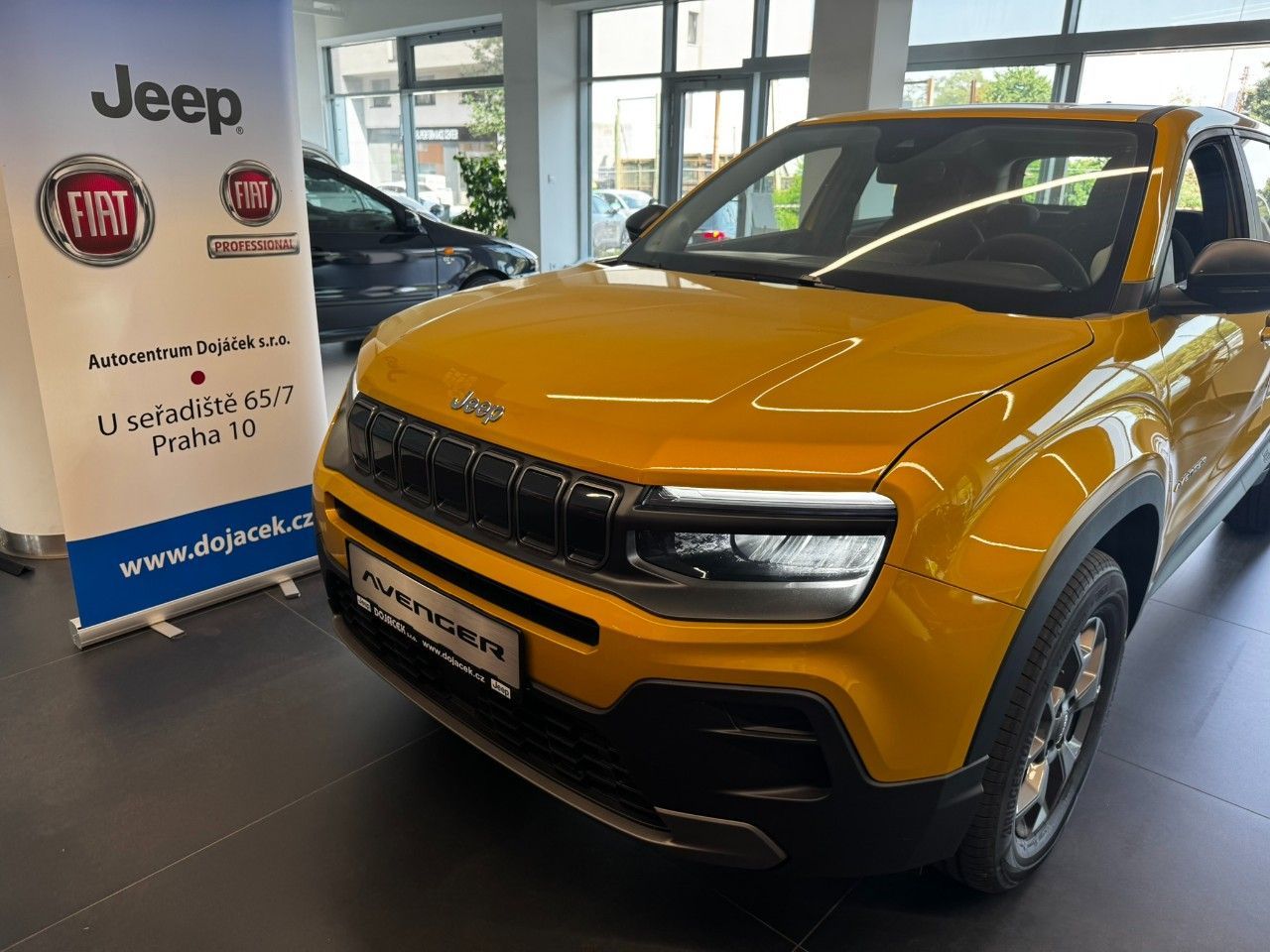 Jeep Avenger, Longitude 1.2 Turbo 100k MT6 E - fotka 2