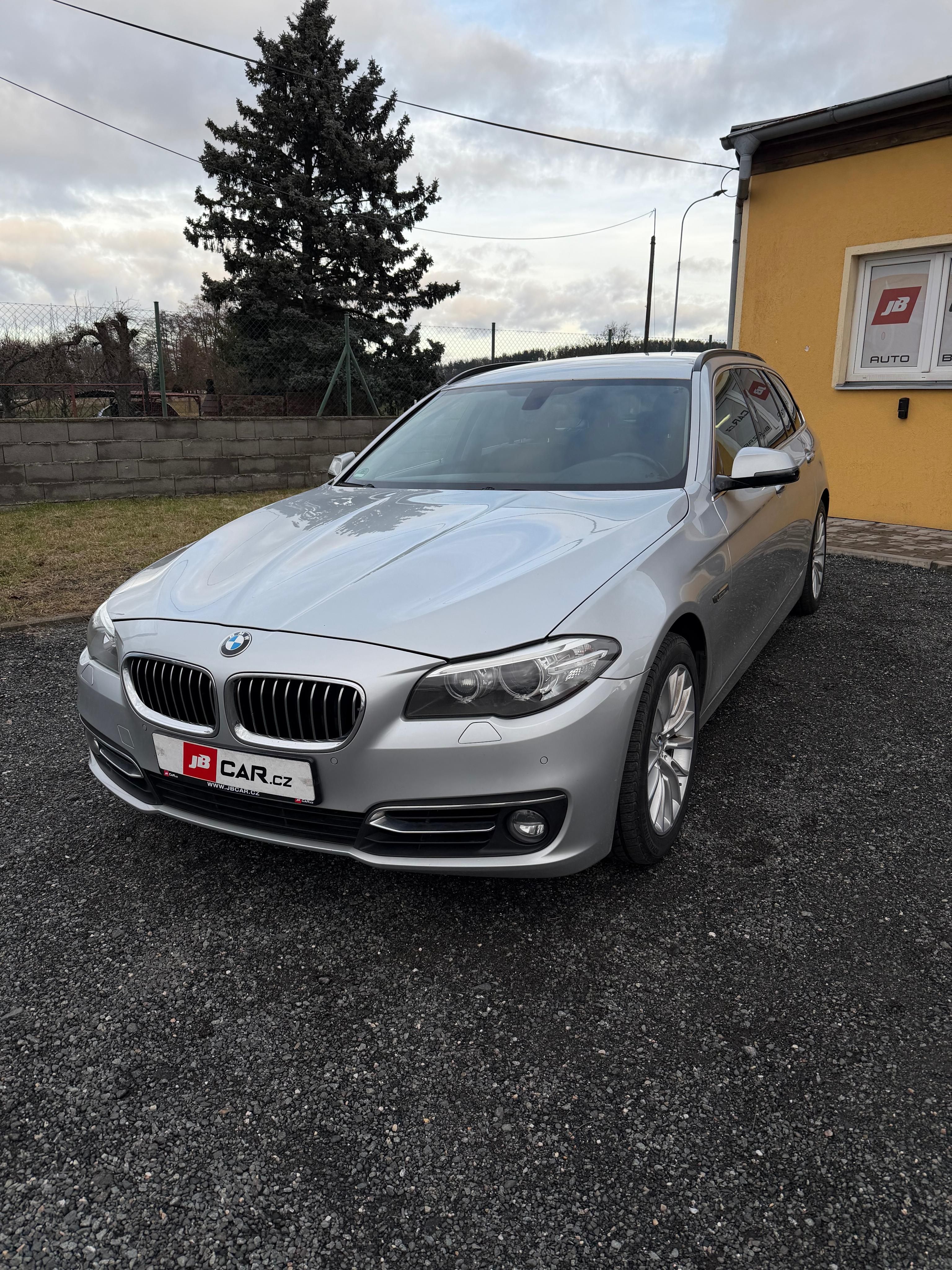 BMW Řada 5, 530d X-DRIVE LCI TAŽNÉ ČR - fotka 2